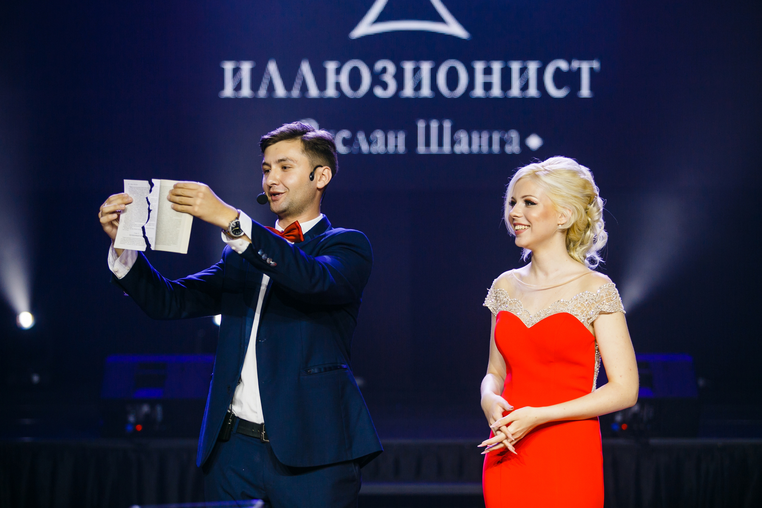 Выпускной. Школа 87. Галич Hall. Фотограф Андрей Баксов