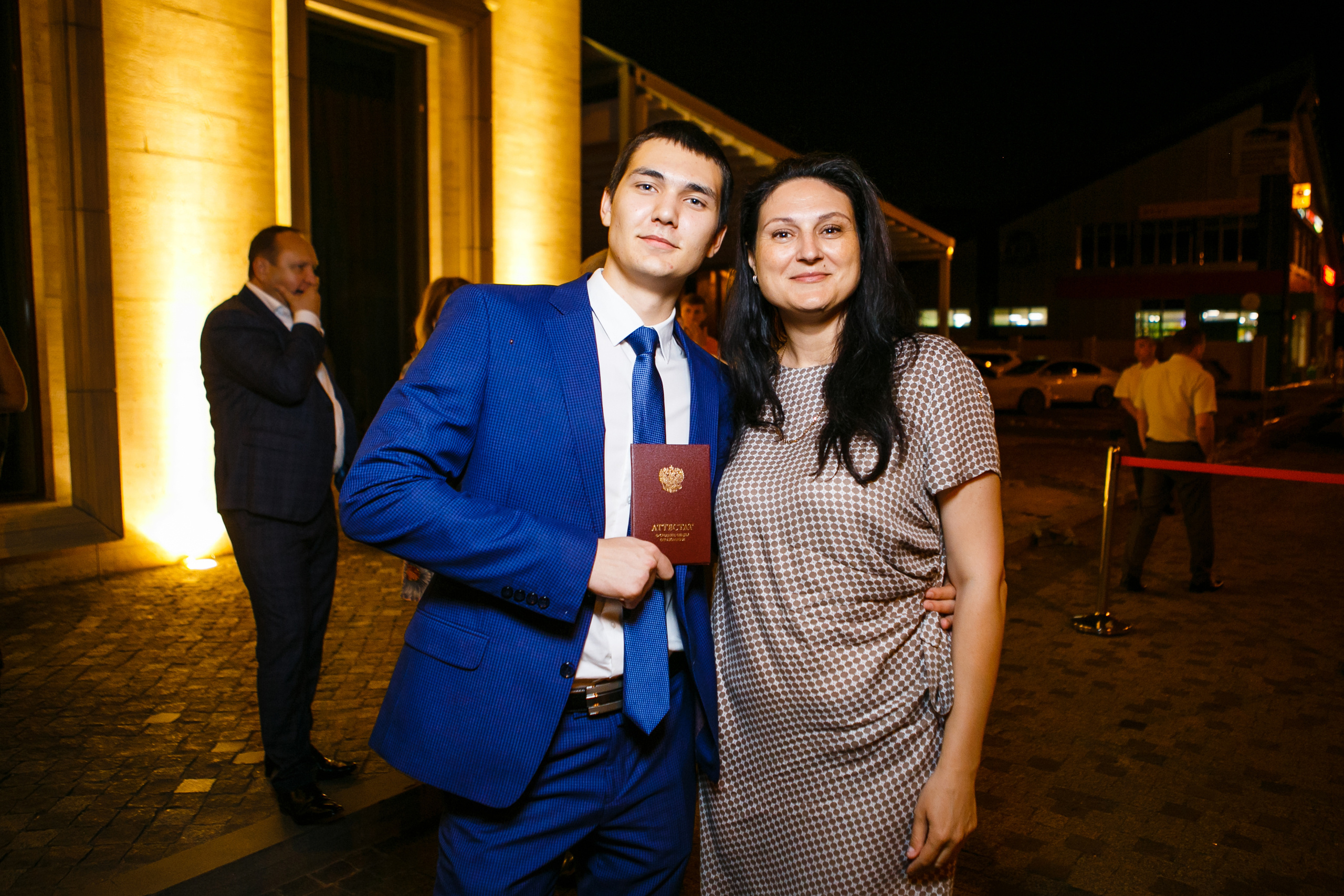 Выпускной. Школа 87. Галич Hall. Фотограф Андрей Баксов