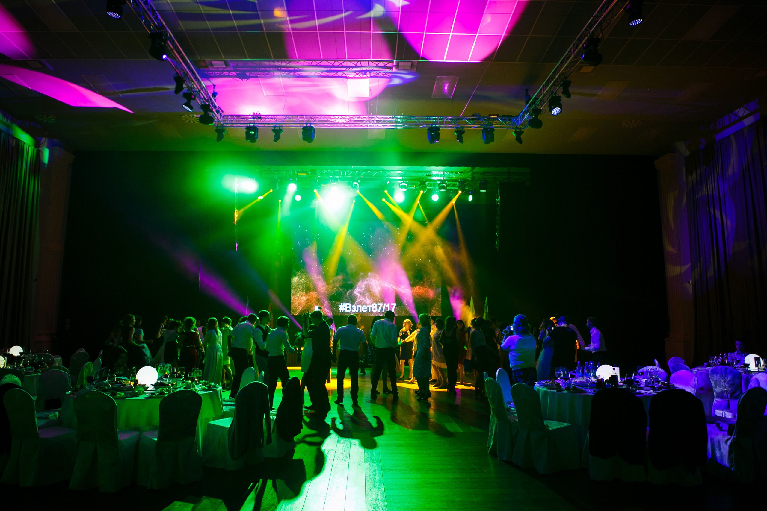 Выпускной. Школа 87. Галич Hall. Фотограф Андрей Баксов