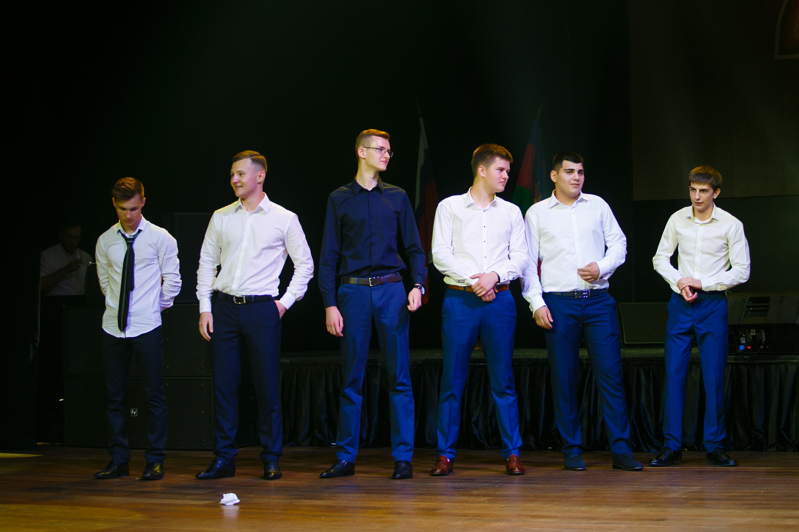 Выпускной. Школа 87. Галич Hall. Фотограф Андрей Баксов