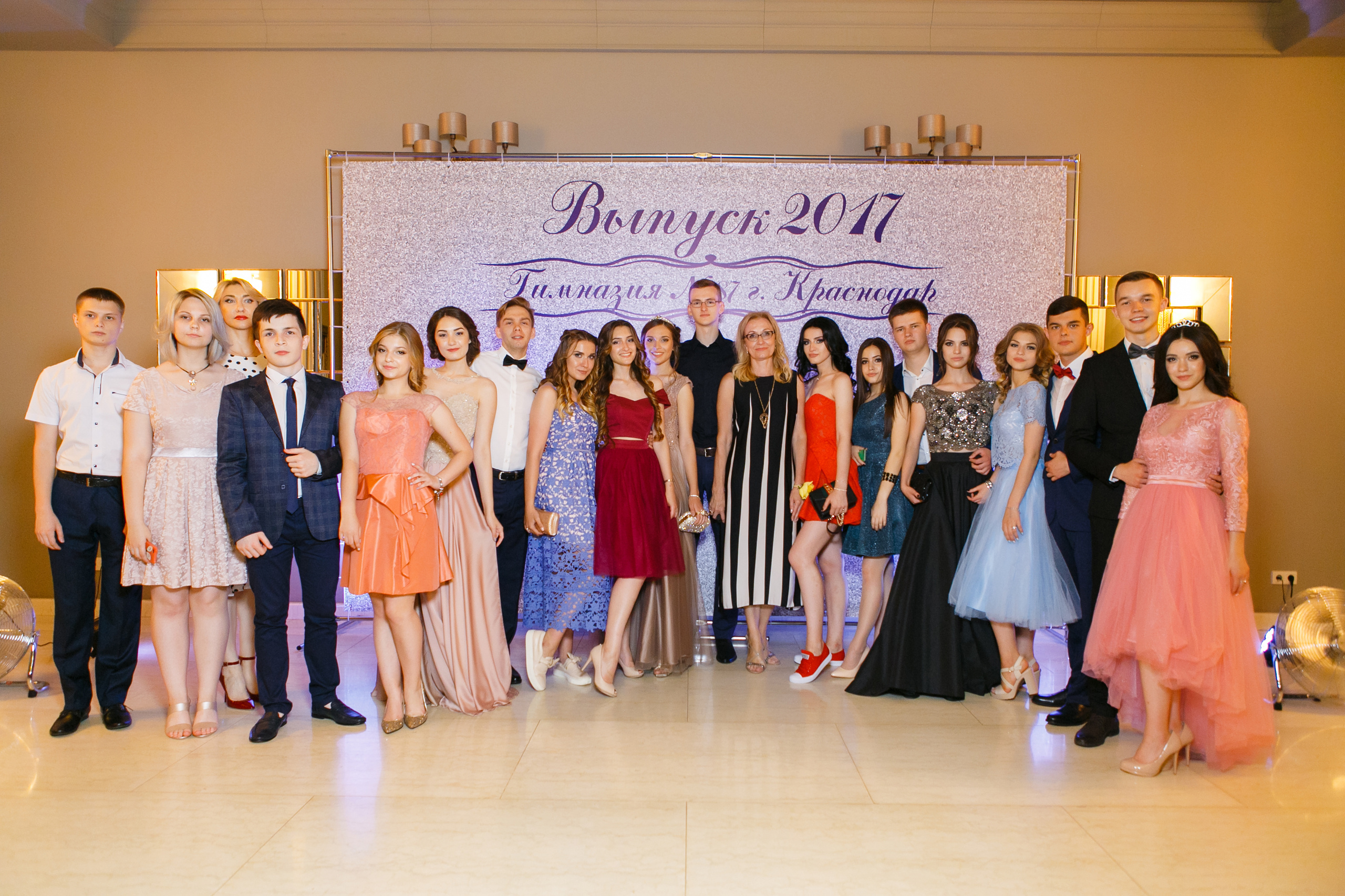 Выпускной. Школа 87. Галич Hall. Фотограф Андрей Баксов
