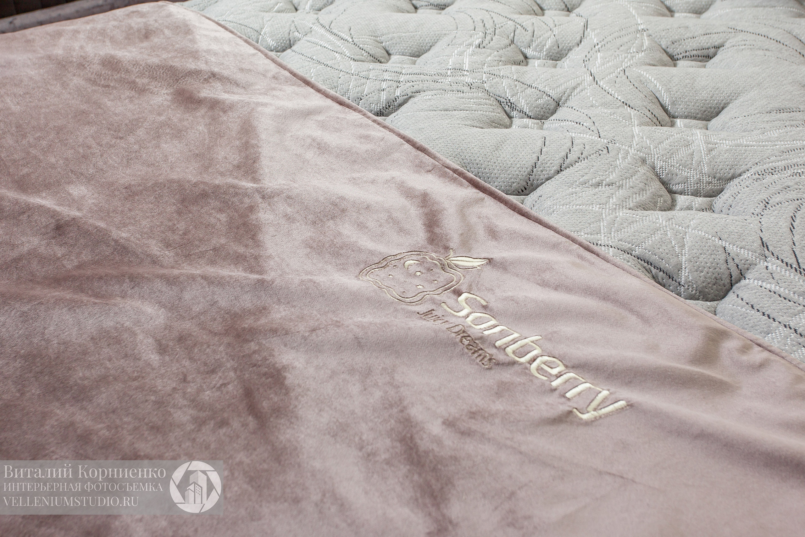 Фотосъемка кроватей в салоне мебели. Интерьерный фотограф Краснодар: профессионально по доступным ценам