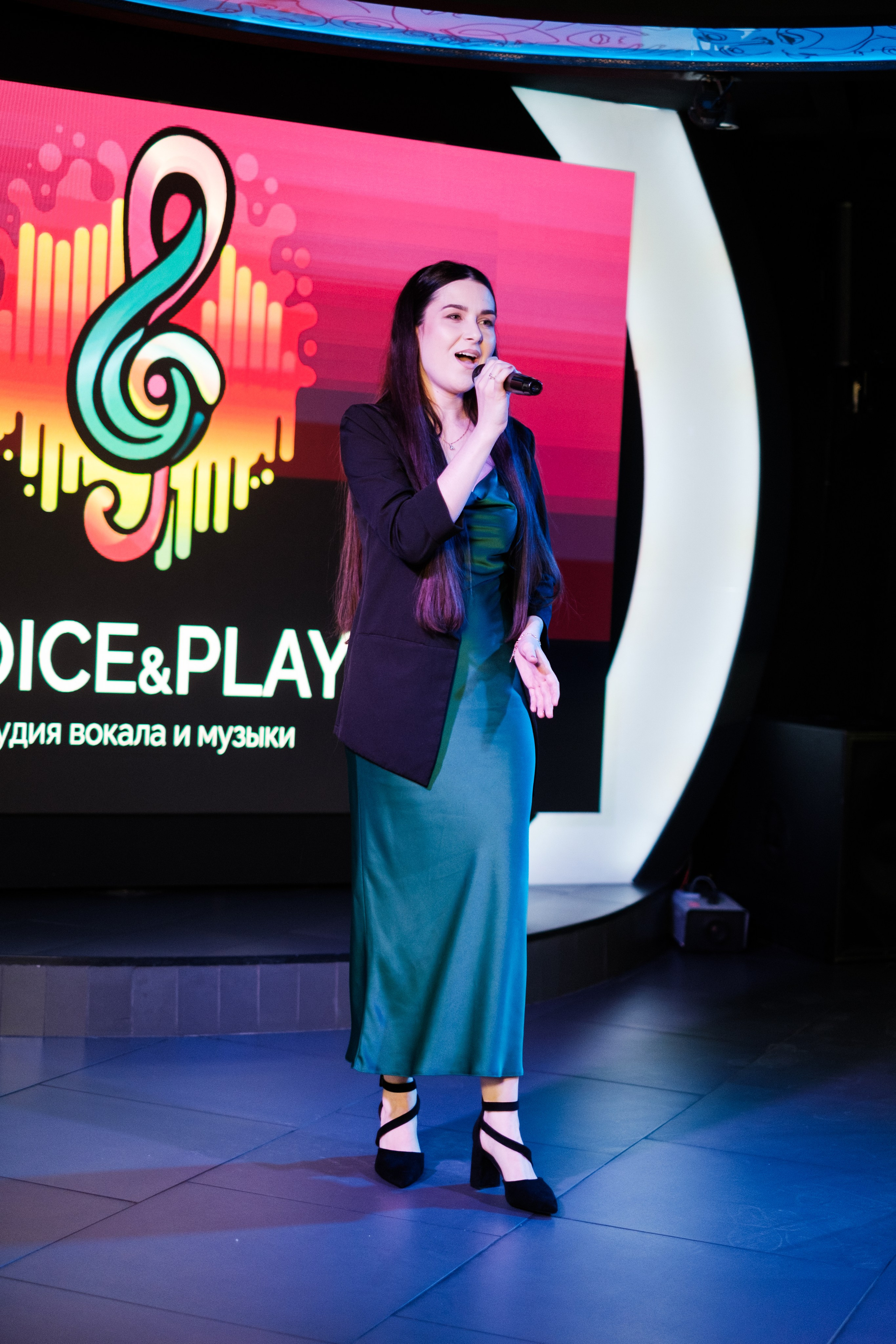 Voice&Play | караоке-бар ГОСТИ. Свадебный и репортажной фотограф Денис Ожигин в Краснодаре и Краснодарском крае