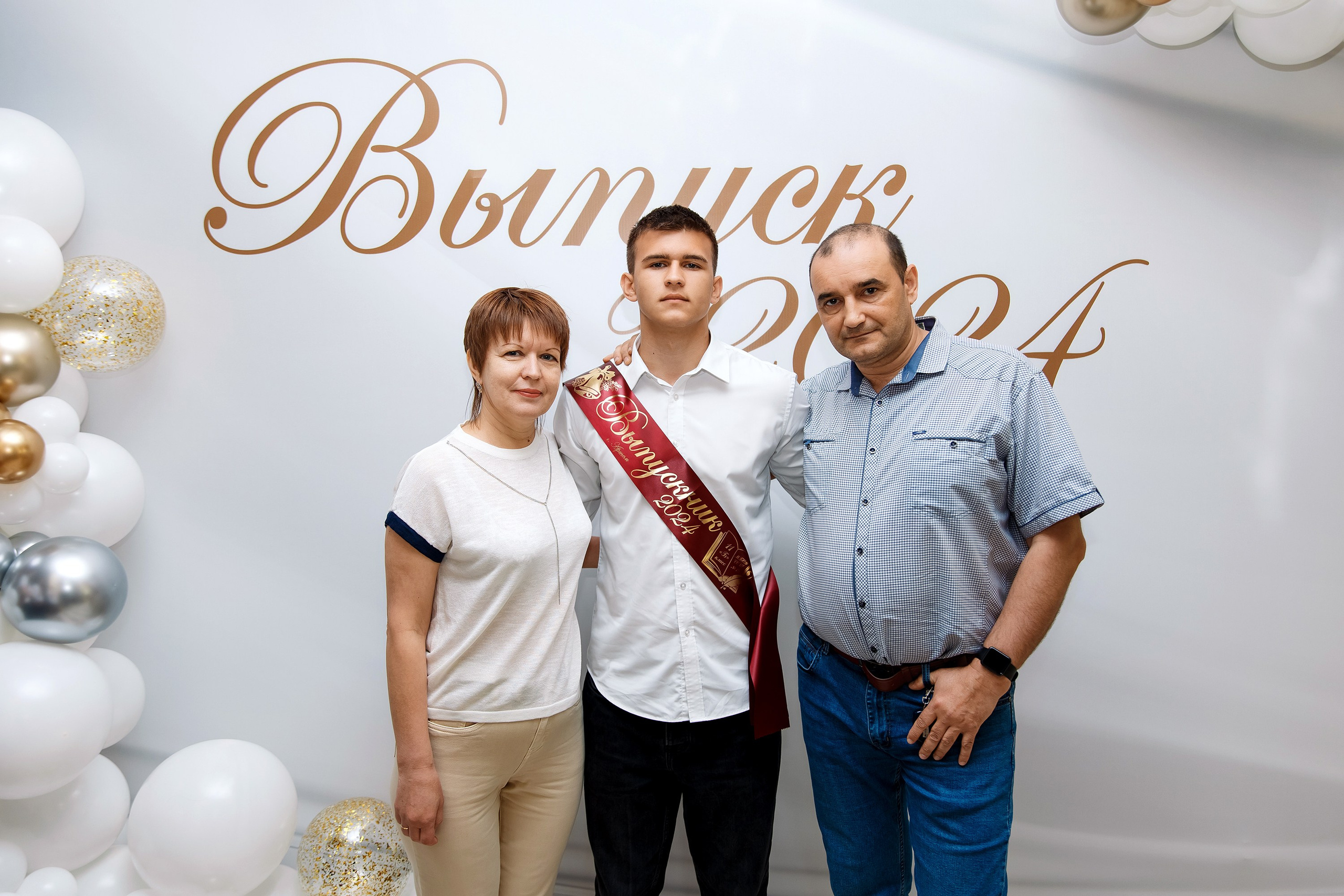 11 класс Последний звонок. Фотограф Любовь Корниенко, Примоский край