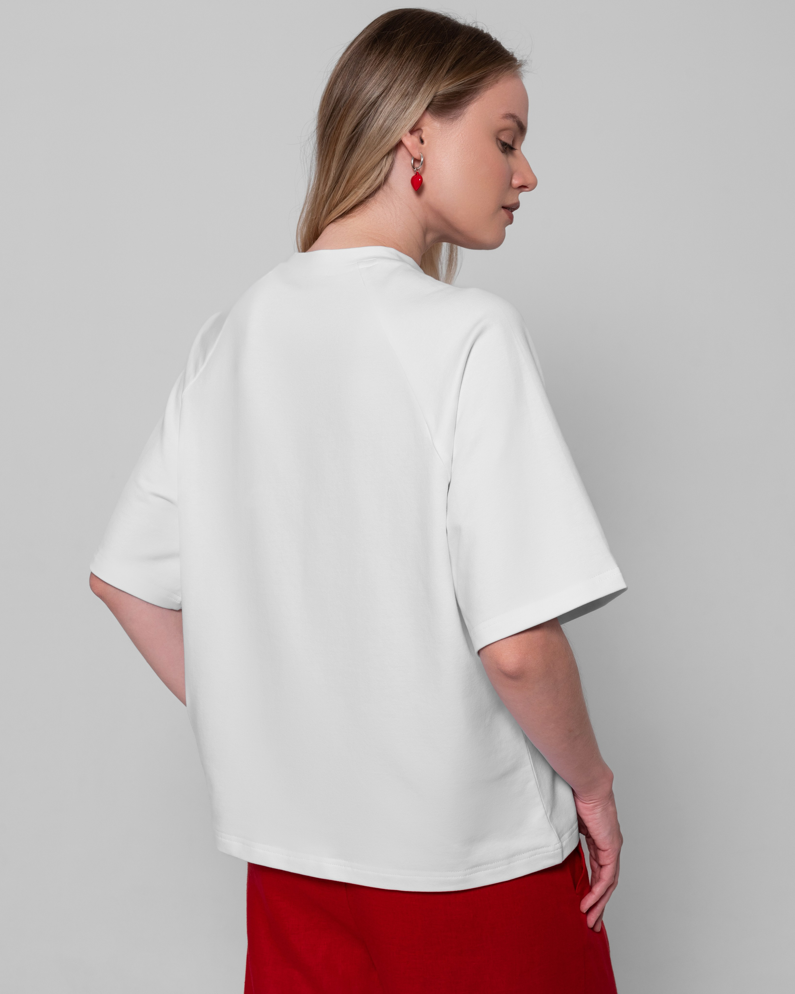 Красная нить (каталог). Фотограф Москва Виктория Вишневская актерское / модельное портфолио