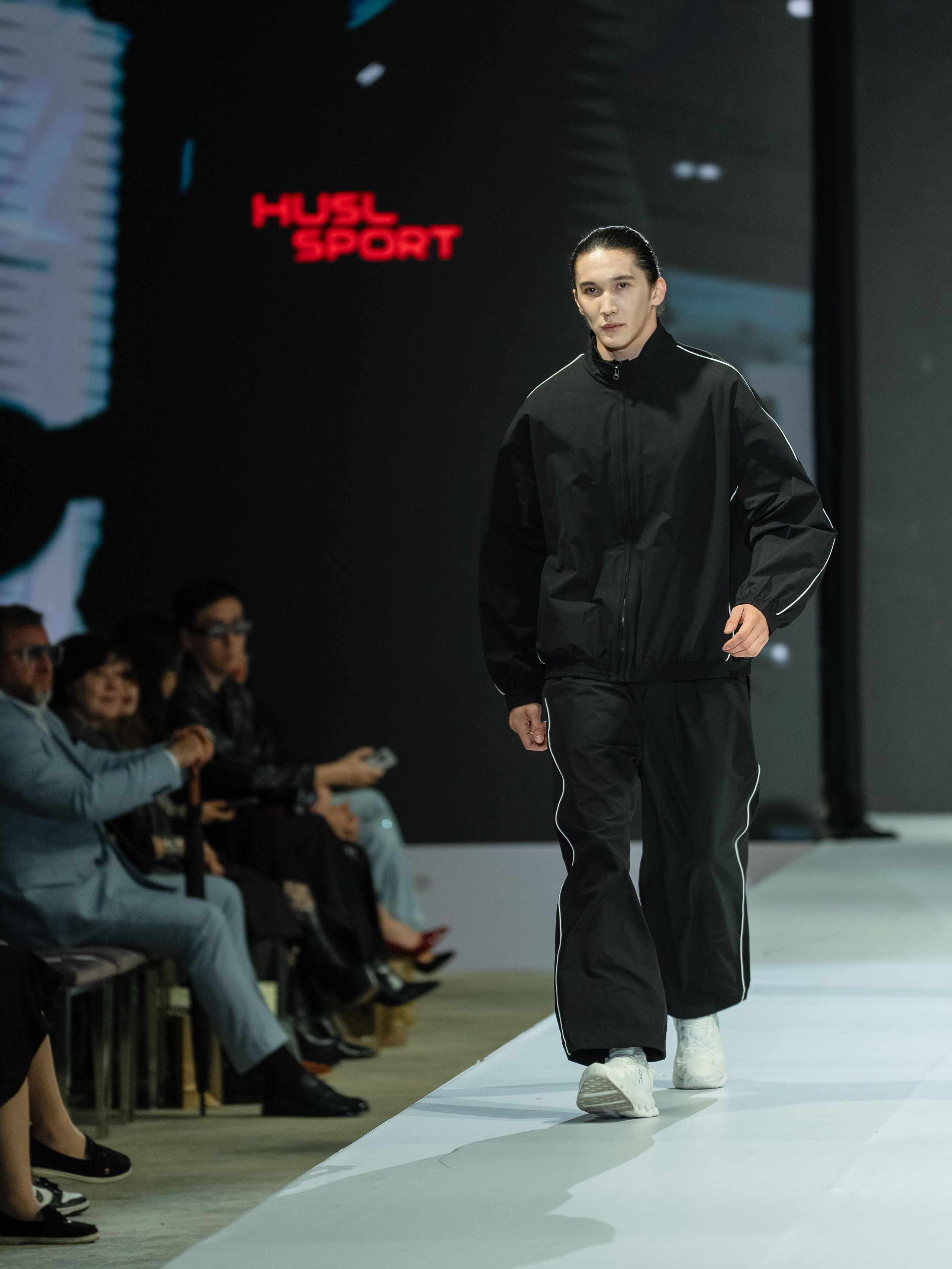 EURASIAN FASHION WEEK Husl Sport. Сайт Алматинского НЮ АРТ, будуар и фэшн фотографа Дениса Карпенко