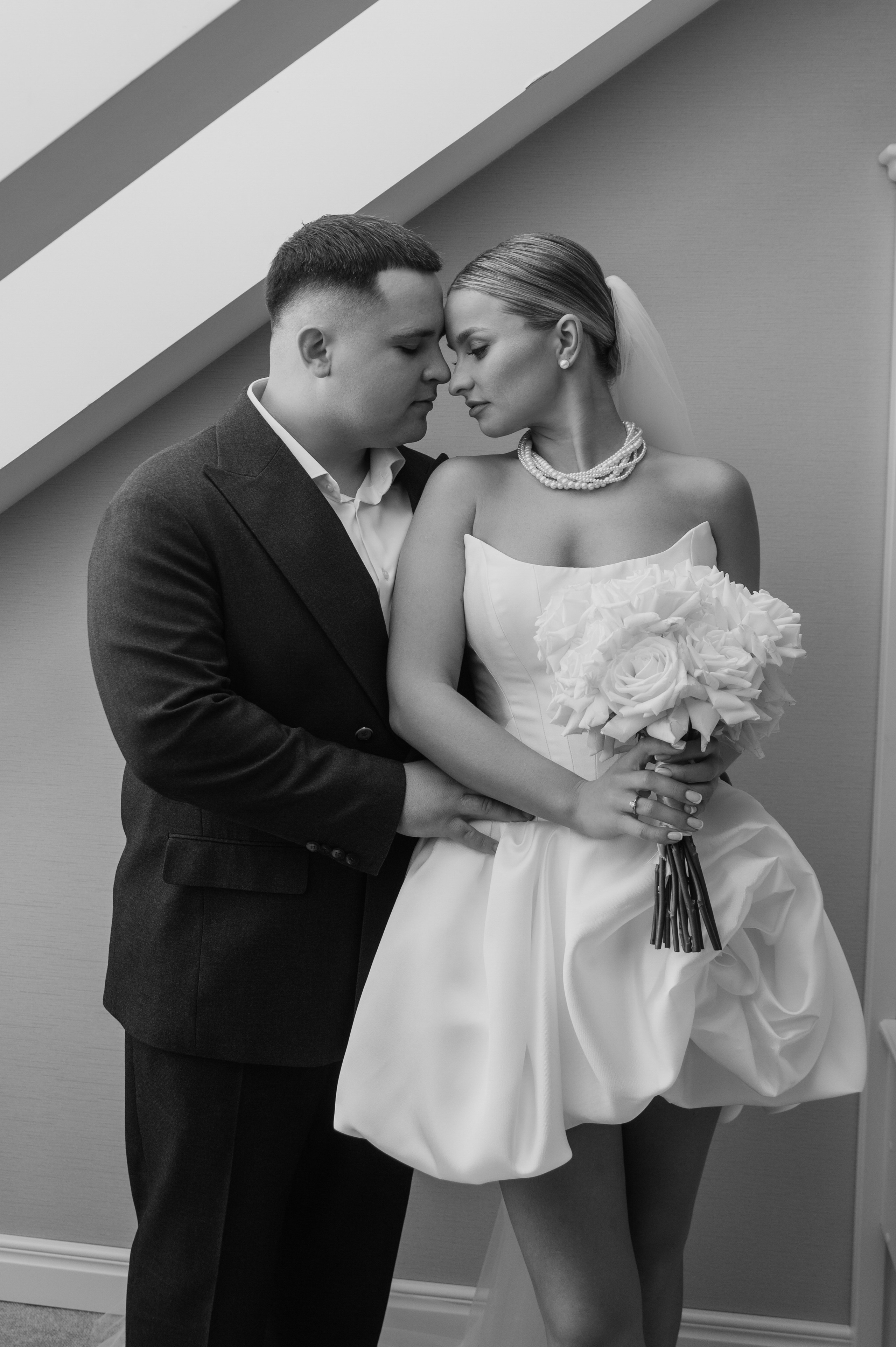 Свадебная фотосессия в Завидово гольф поле с утром невесты и красивым свадебным банкетом. Свадебный фотограф в Твери, Москве и Санкт-Петербурге Денисова Екатерина