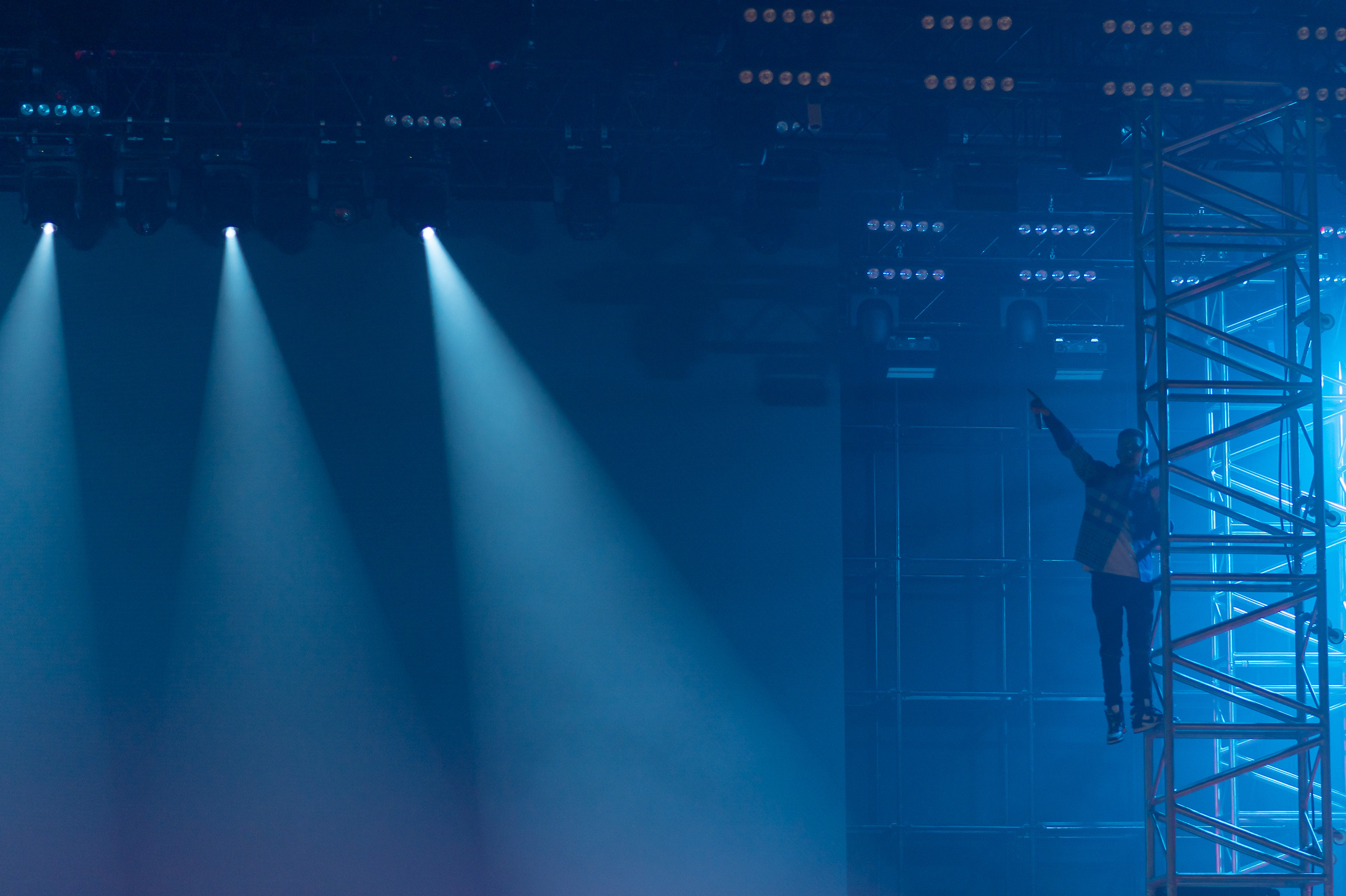 OBLADÁET / 2021. OOPS