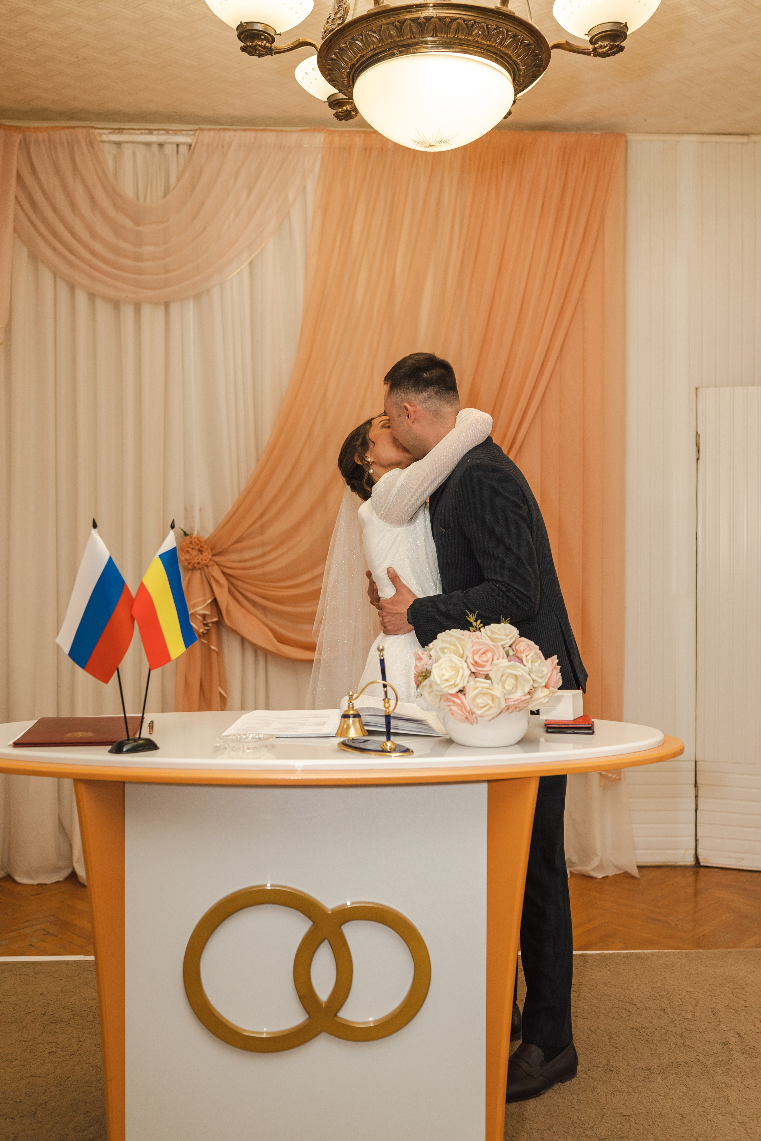 Свадебная фотосессия в Каменске-Шахтинском парке Лога. Фотограф в Каменске-Шахтинском Ольга Сагал