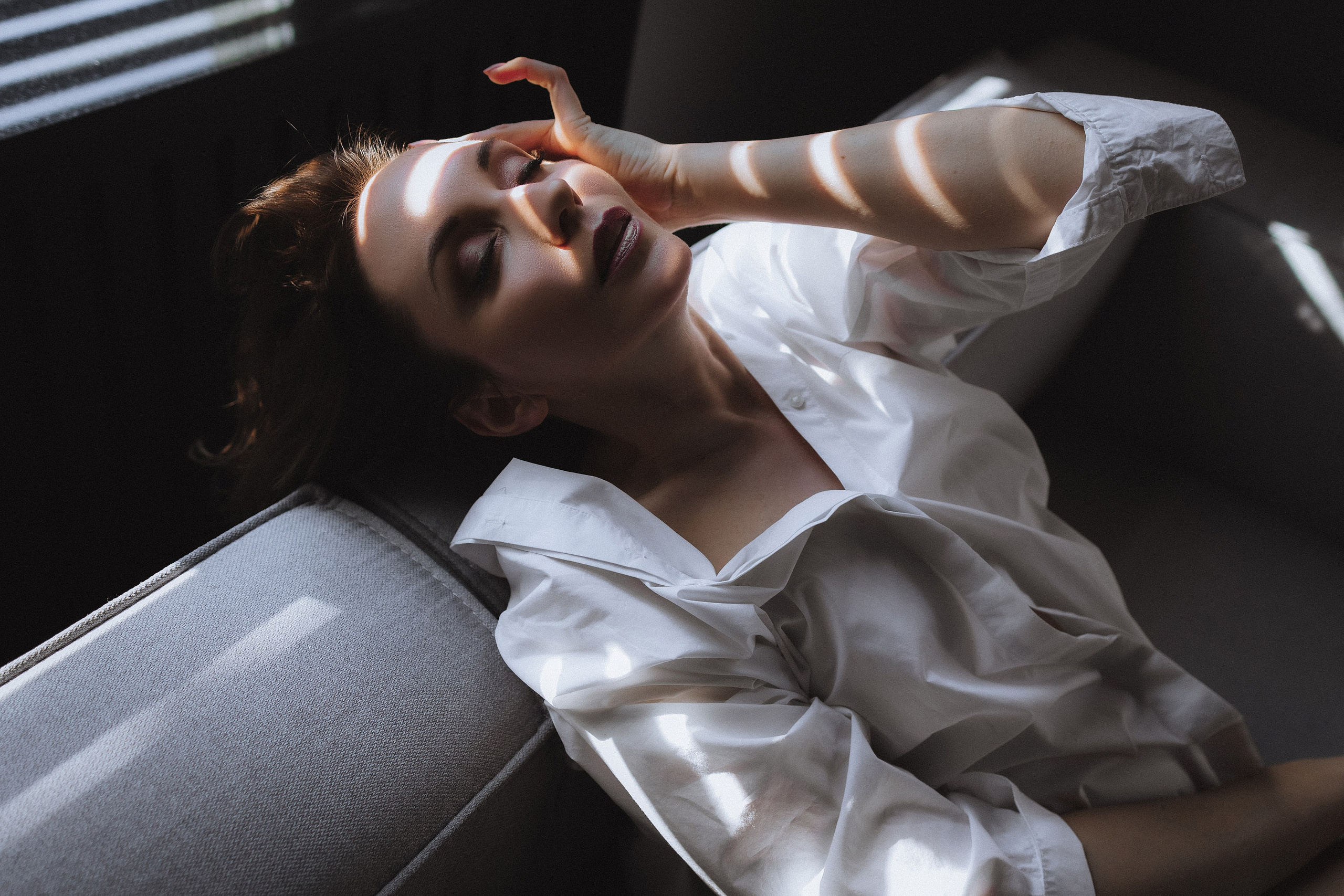 Женские портреты-фотосессии в Москве от фотографа Анастасии Инвиш. Эротическая фотосессия в стилю ню в Москве — заказать ню фотосессию от 19 800 руб!