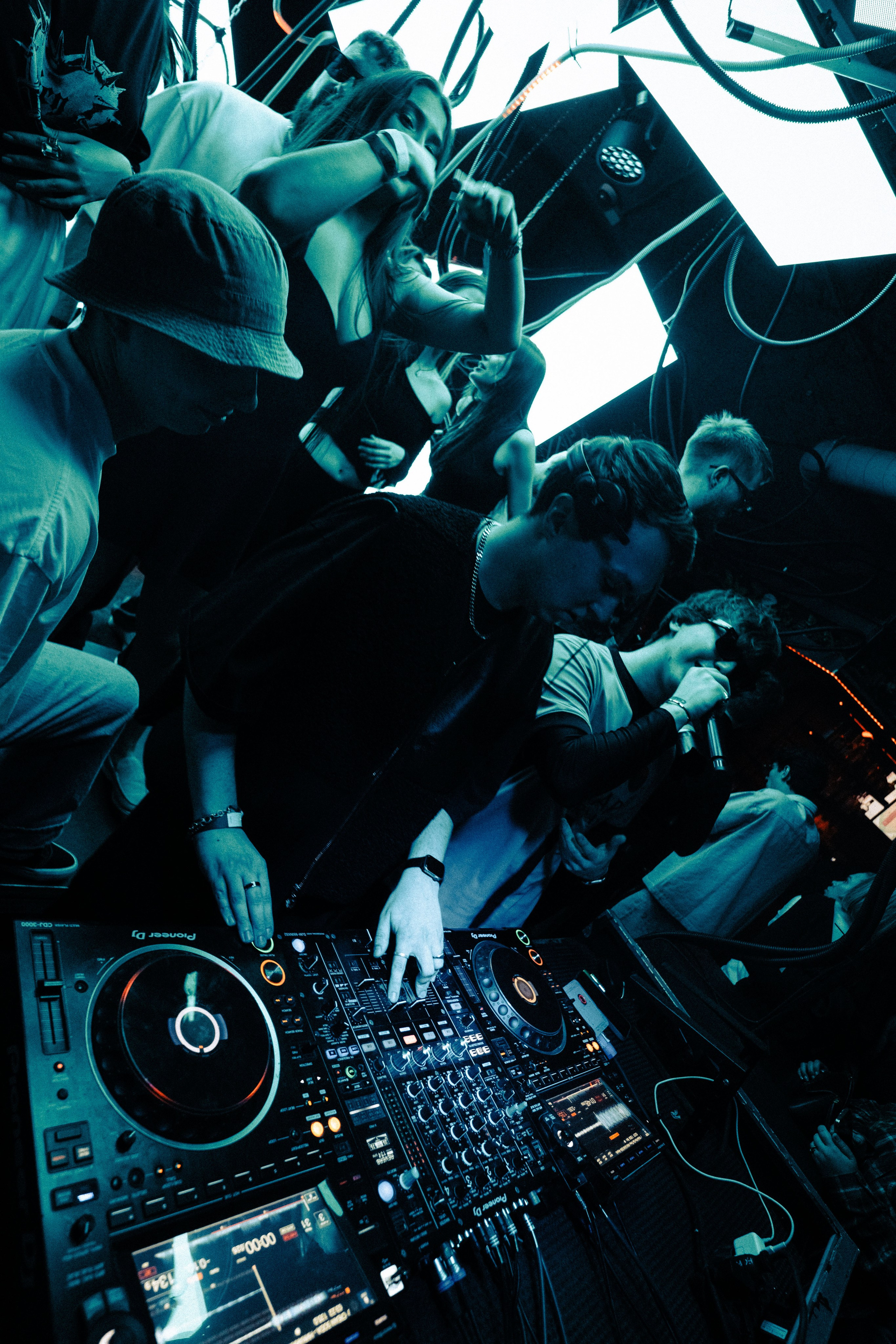 «Семья» х NIMAN / 2025. Саша Копылов, фотограф в Казани