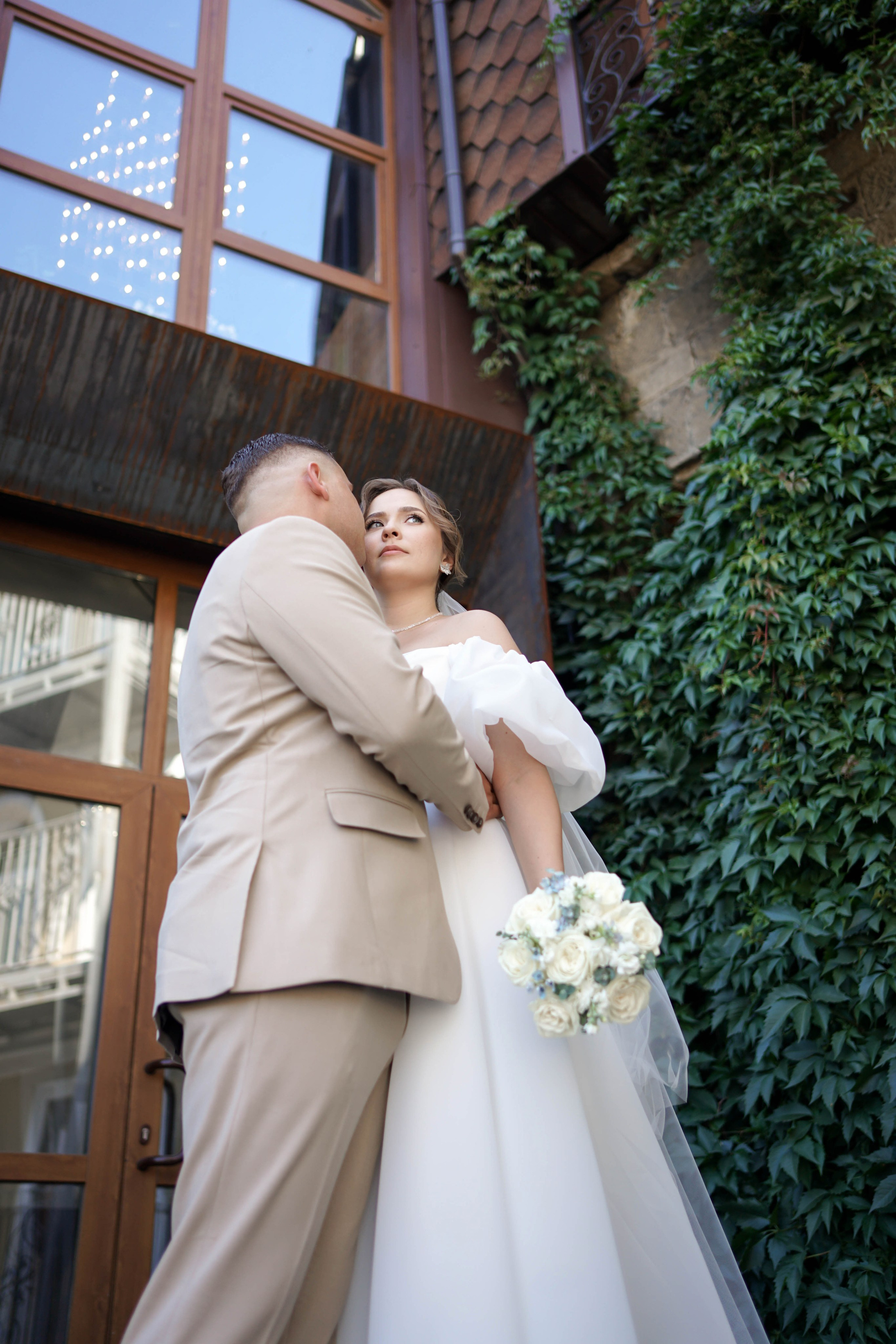 Лиза и Сережа: регистрация, прогулка и банкет. Фотограф в Иркутске