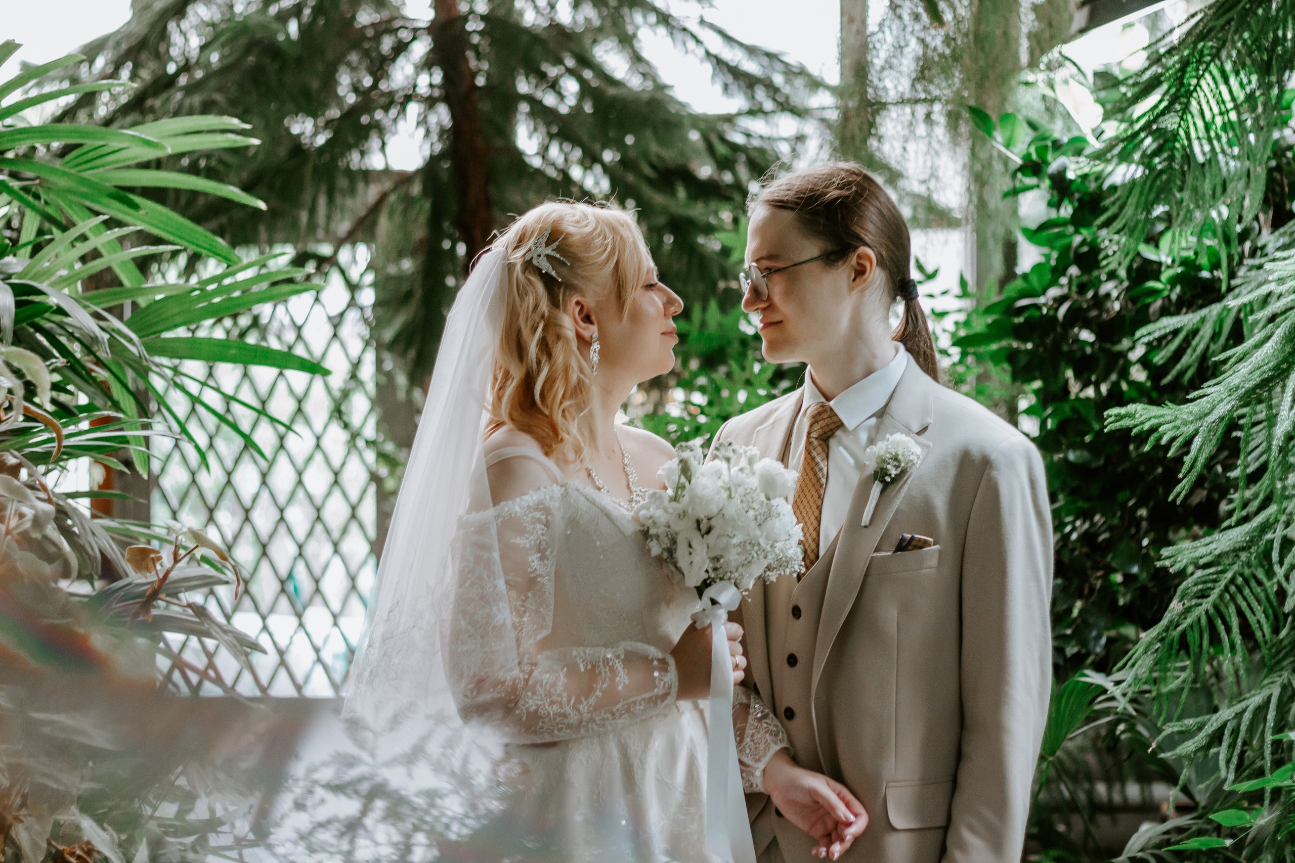 Свадебная фотосессия в оранжерее, Екатеринбург. Александр и Дарья. Фотограф в Екатеринбурге Пойгина Елена