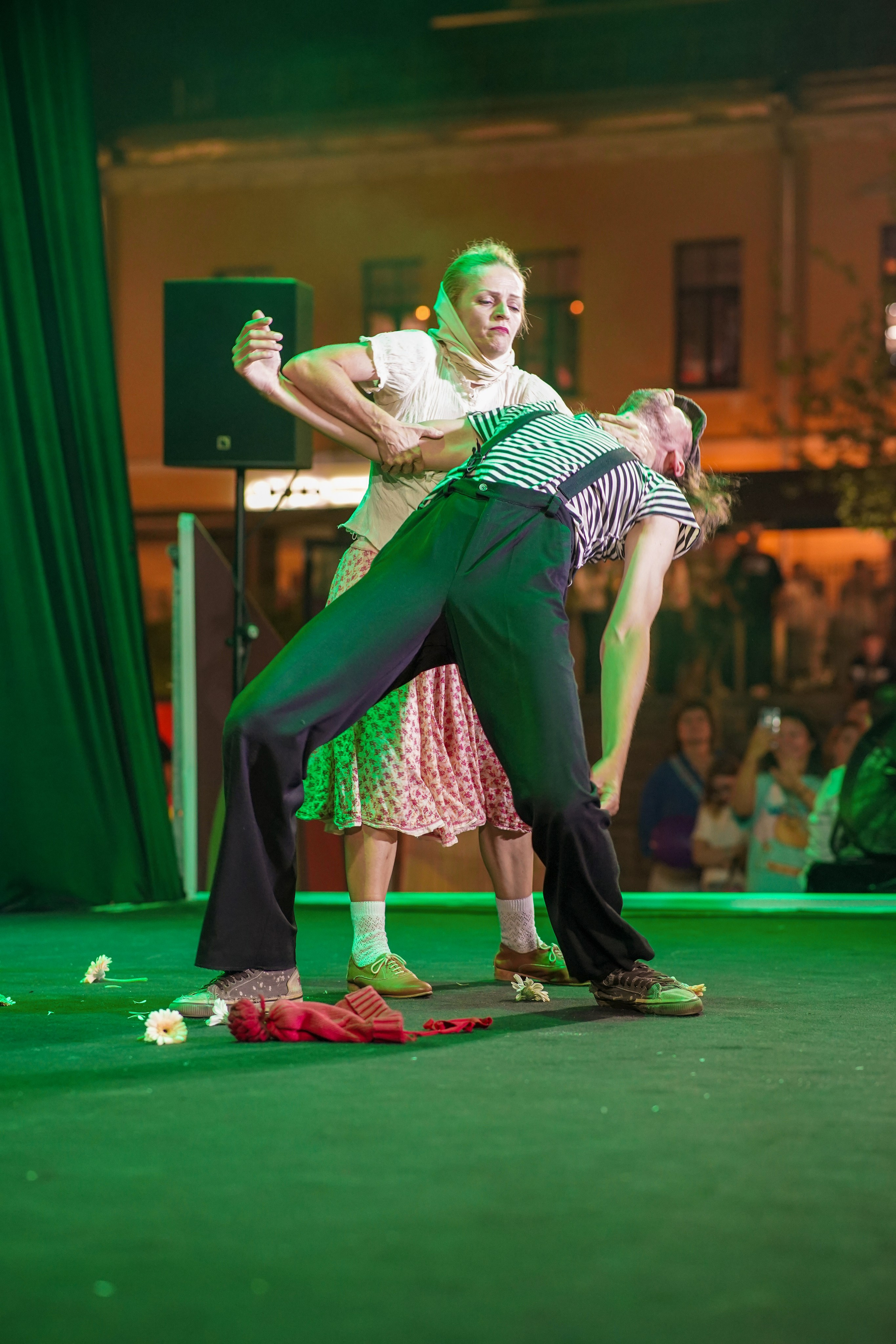 Спектакль «Всюду жизнь», Егор Дружинин. ZAGLADIN Bureau