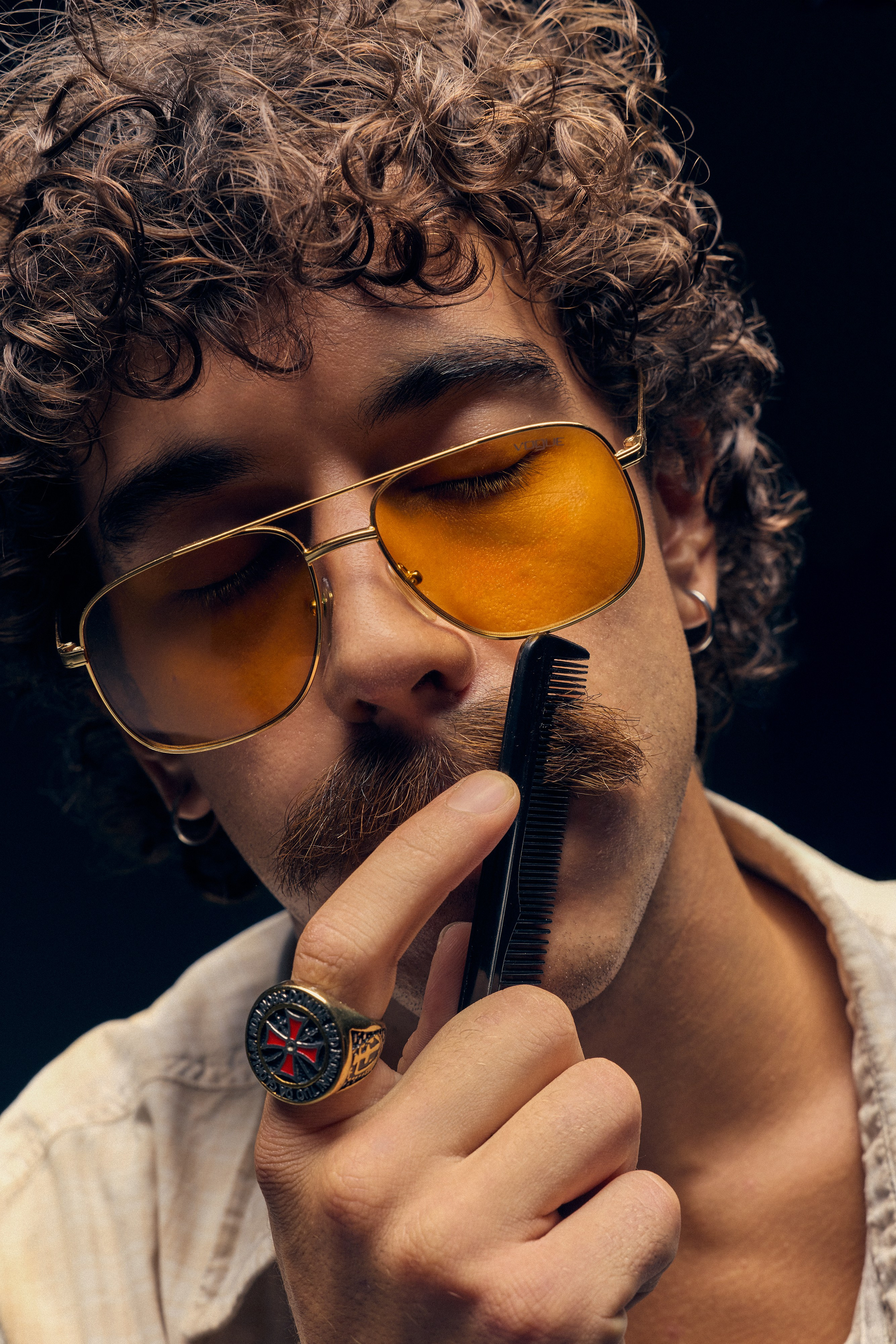 Vintage fashion portrait in Escobar aesthetic with dramatic lighting