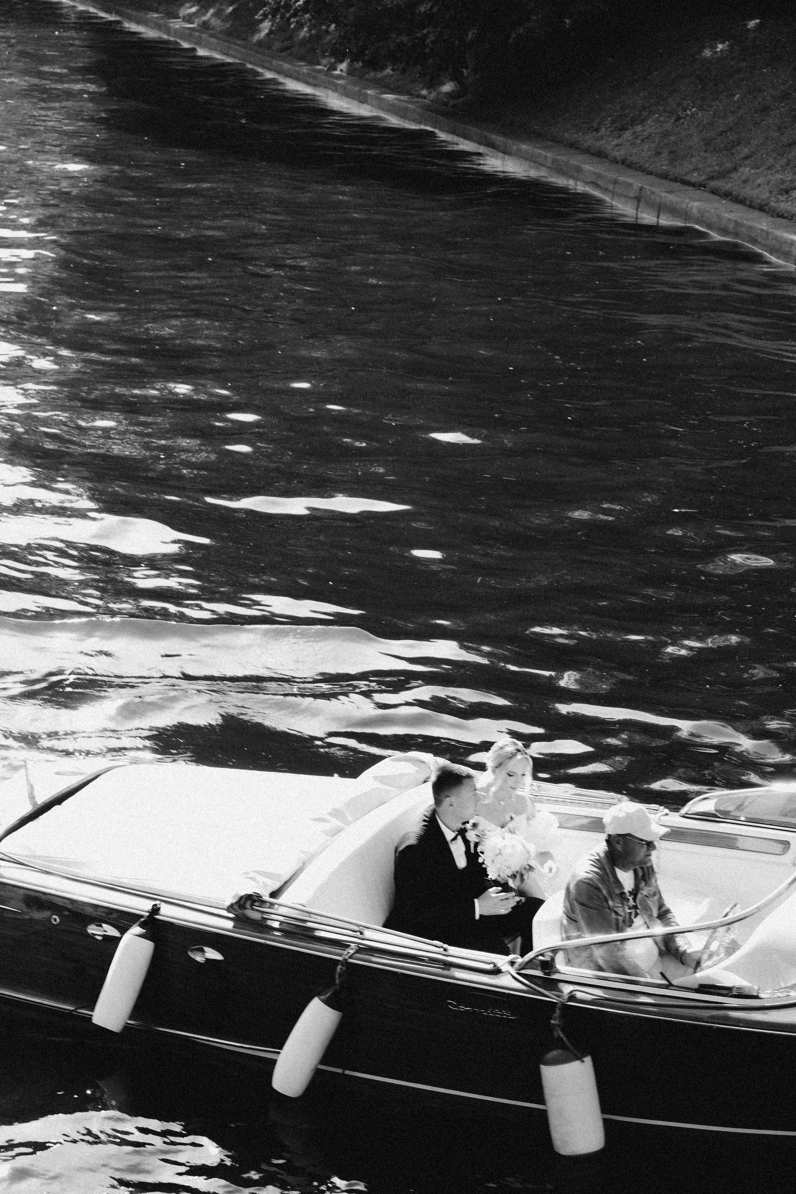 СВАДЕБГНАЯ ПРОГУЛКА ПО КАНАЛ САНКТ-ПЕТЕРБУРГА НА КАТЕРЕ. Профессиональный фотограф, Санкт-Петербург — Виктория Богомолова