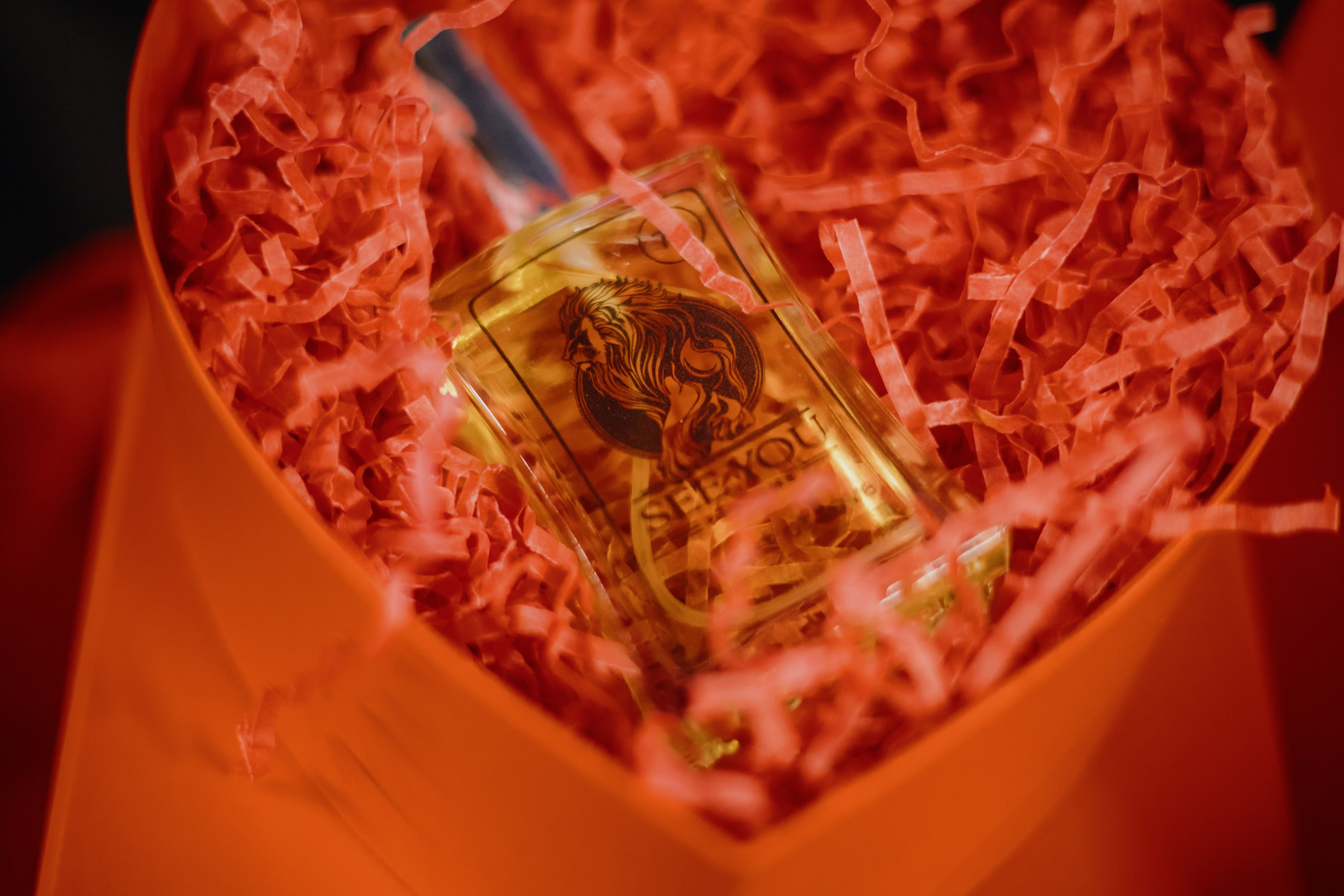 See `You Perfume. Фотограф в Москве и Санкт-Петербурге Дарина