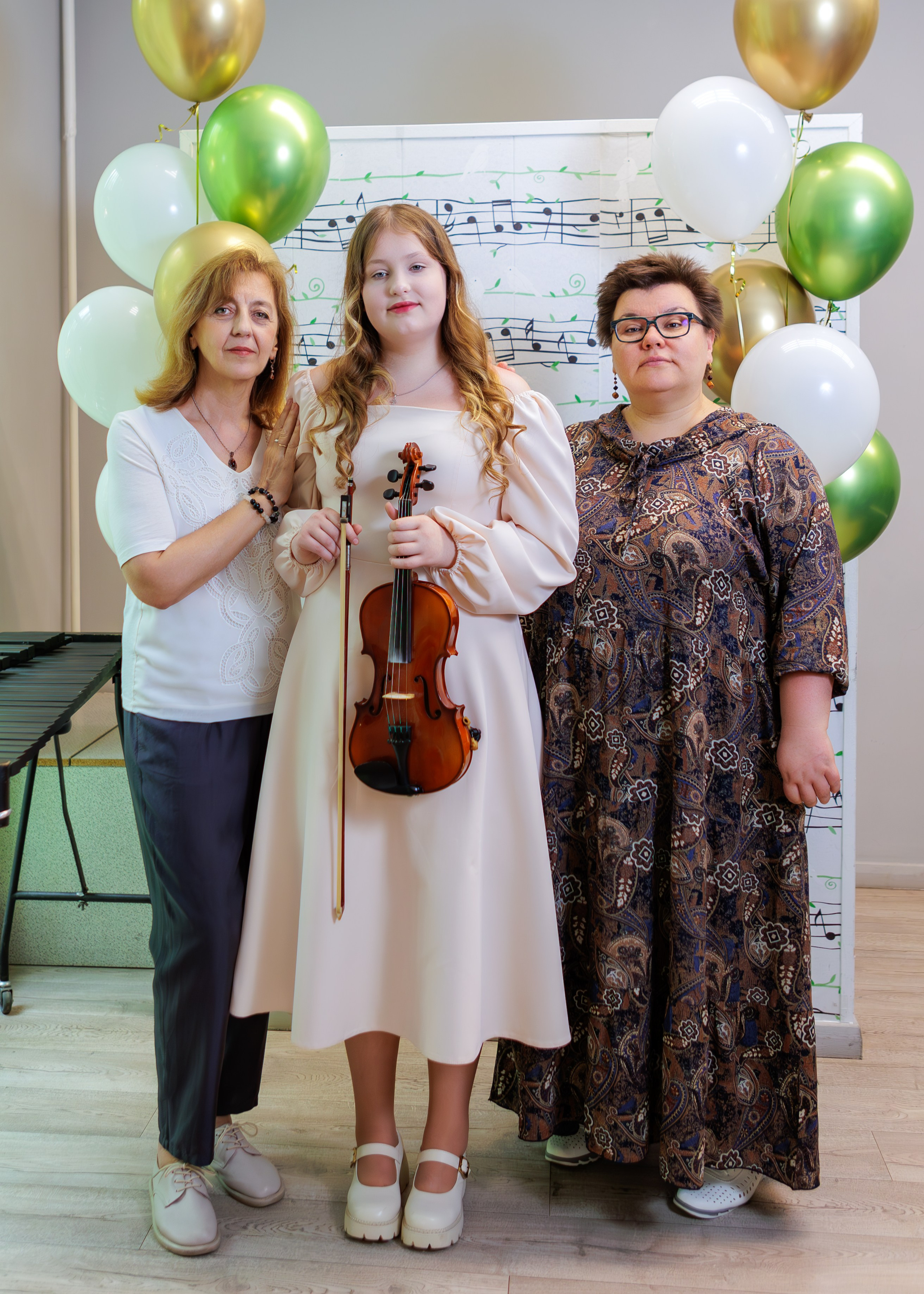 Вручение дипломов в Детской музыкальной школе имени Н. П. Будашкина. Выпускные альбомы и школьный фотограф в Подольске, Троицке, Щербинке, Москве и Московской области