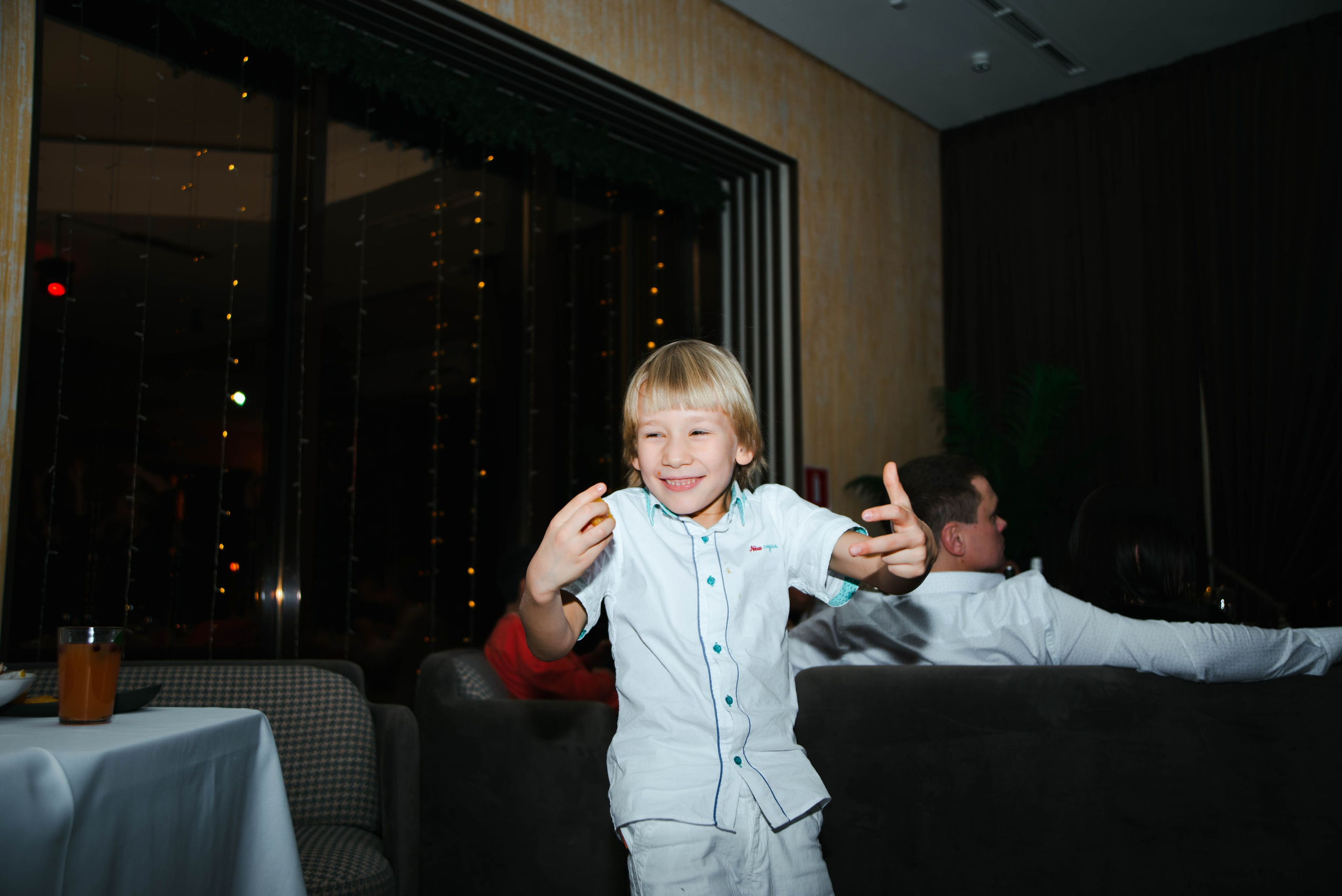 Праздник в стенах клубного пространства «Своя Среда». Ксения Glossa. Портретный и репортажный фотограф в Самаре