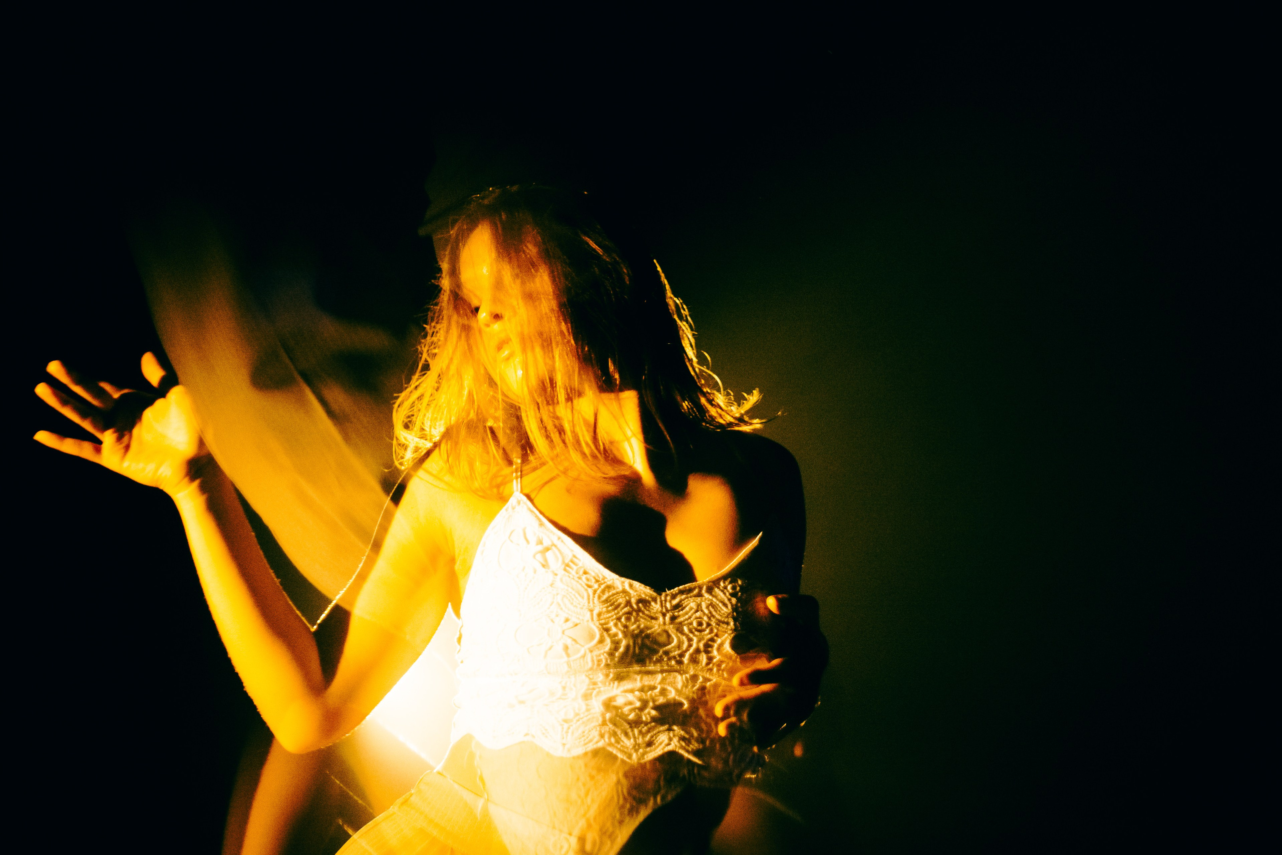 Танец огня. Арт-фотограф Крис Л. в Тобольске: портрет, семейные, свадьбы