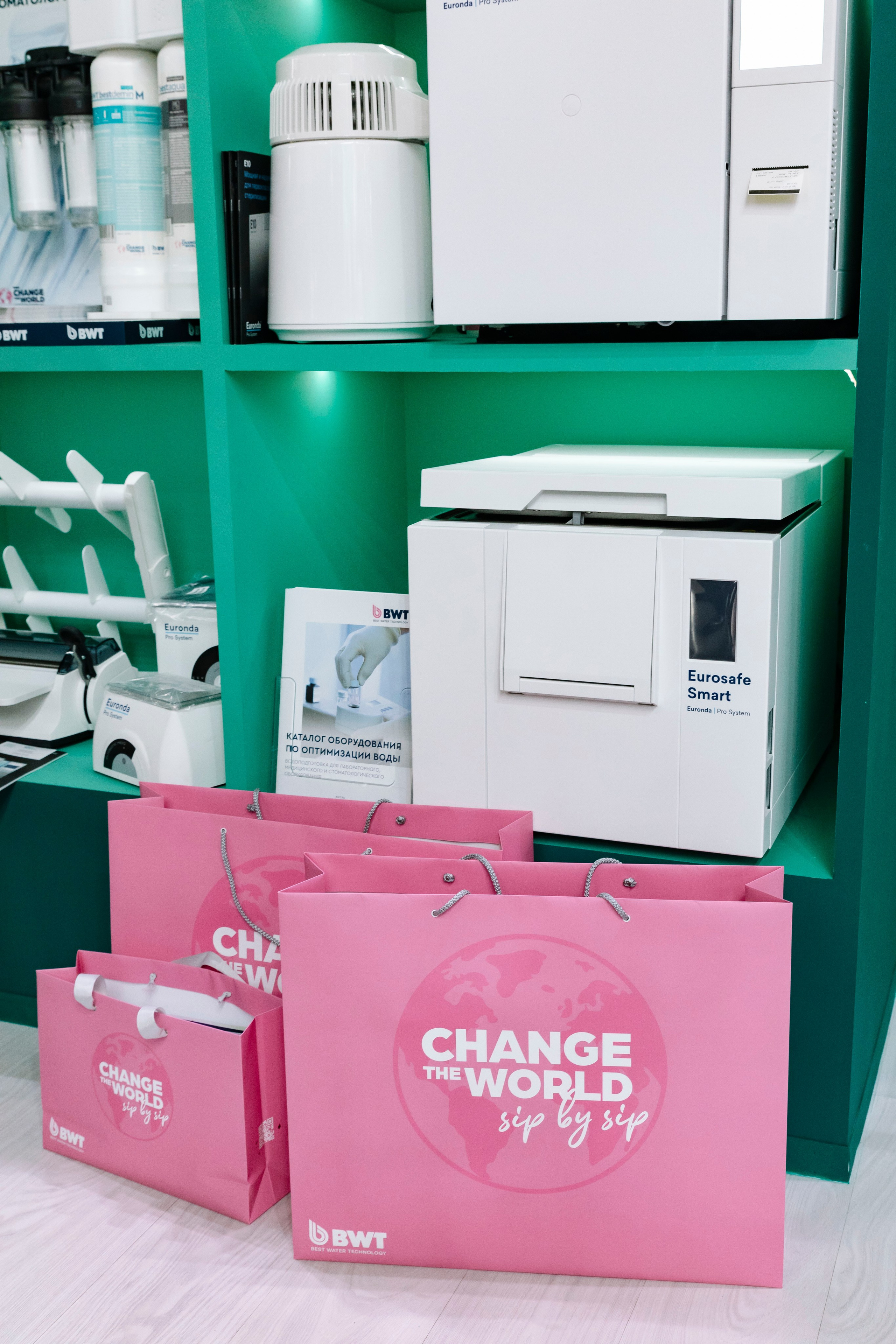 Стоматологическая выставка Dental Salon 2026. Профессиональный фотограф в Москве | Заказать фотосессию и съемку