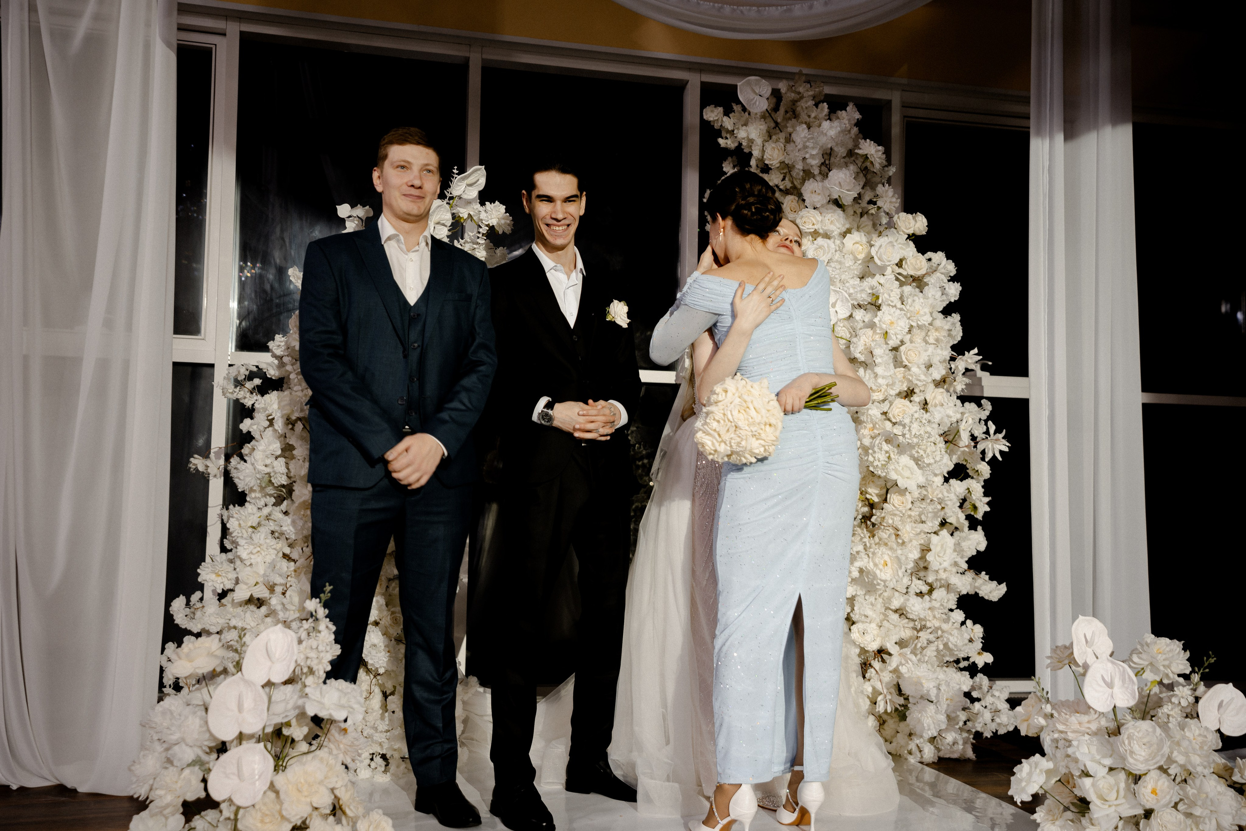 СВАДЕБНАЯ СЬЕМКА СБОРОВ В ОТЕЛЕ И ВЫЕЗД НА ЦЕРЕМОНИЮ (СНЯТО В СИБИРЕ В НИЖНЕВАРТОВСКЕ). Профессиональный фотограф, Санкт-Петербург — Виктория Богомолова