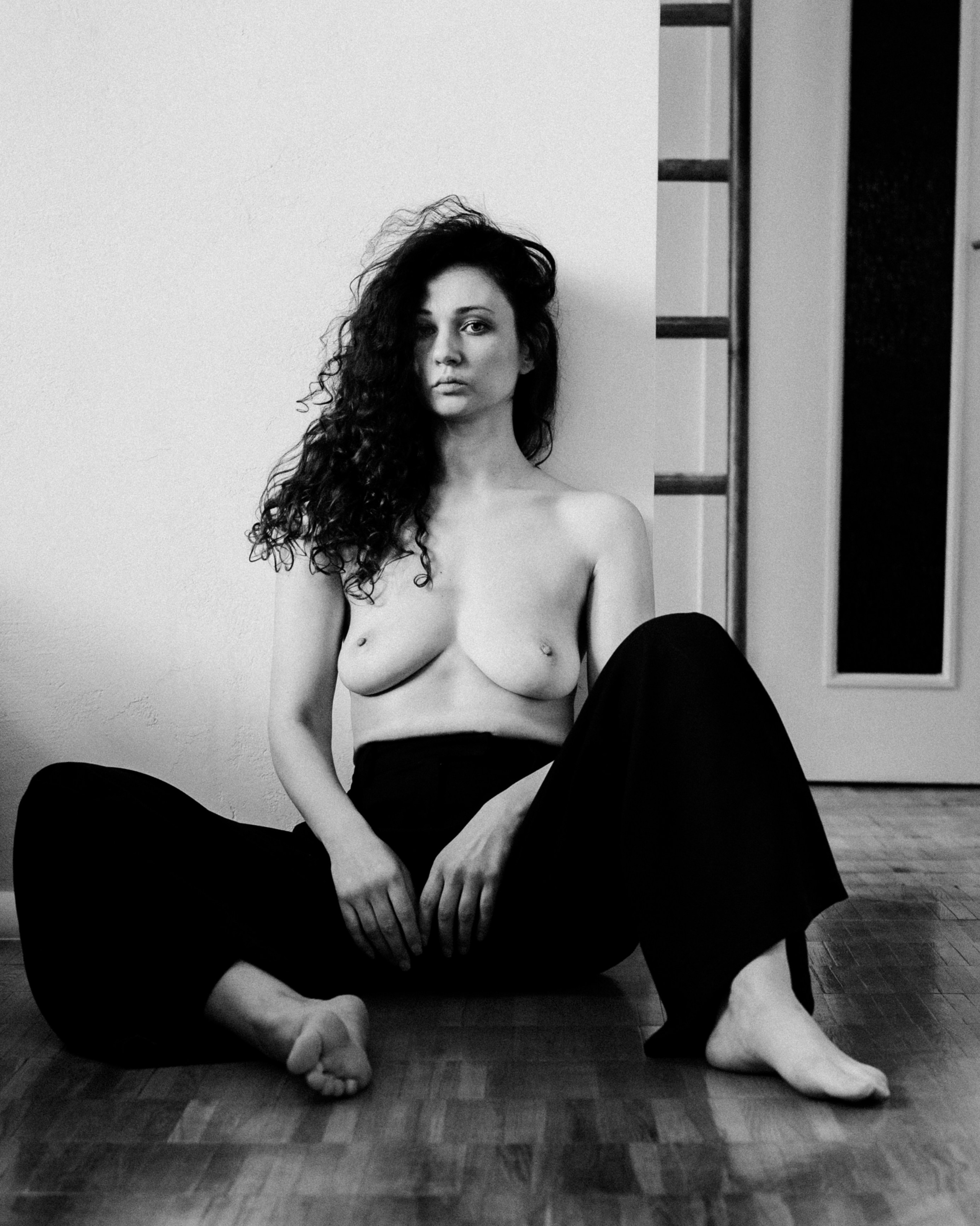 Обнажение. I am Diana, a portrait photographer. I take pictures around the world