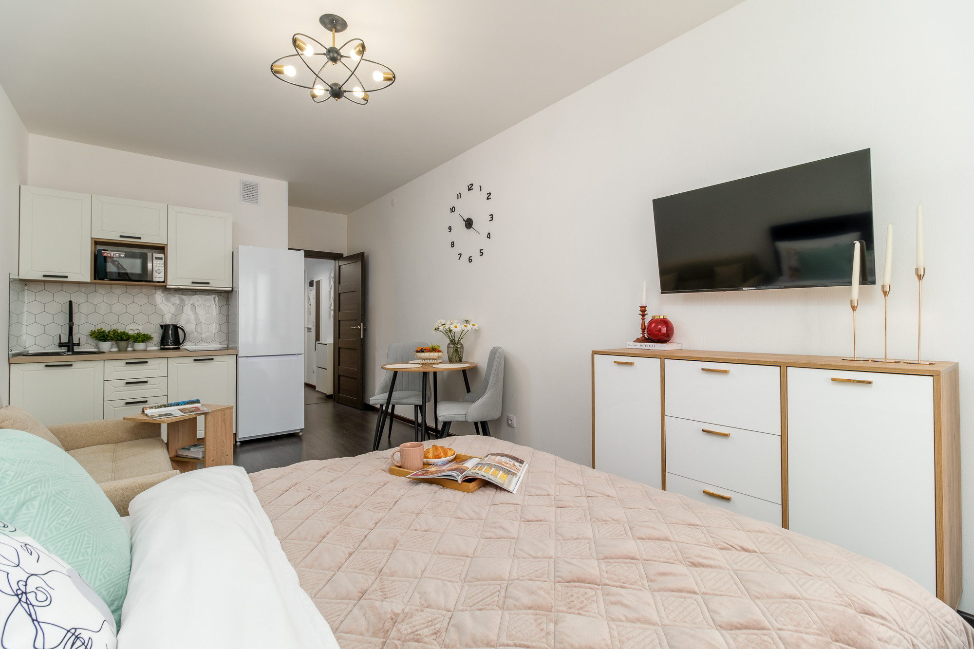 Фотосъёмка студии для продажи в Санкт-Петербурге