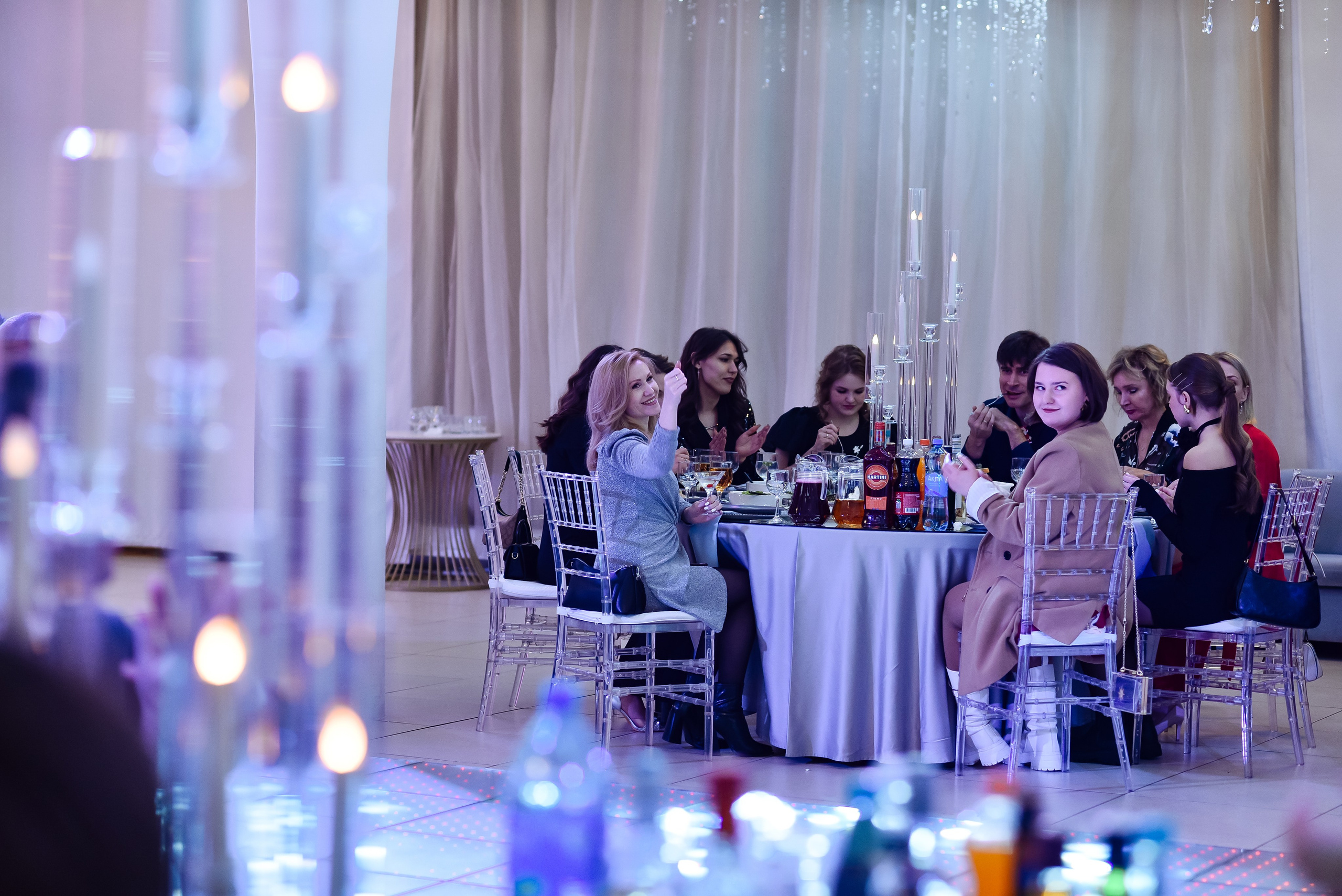 Новогодний корпоратив в ресторане Nebesa. Анастасия Петрович фотограф, фотокорреспондент в Москве и Санкт-Петербурге. Фотосъёмка репортажа, мероприятия, корпоративная съёмка, контент