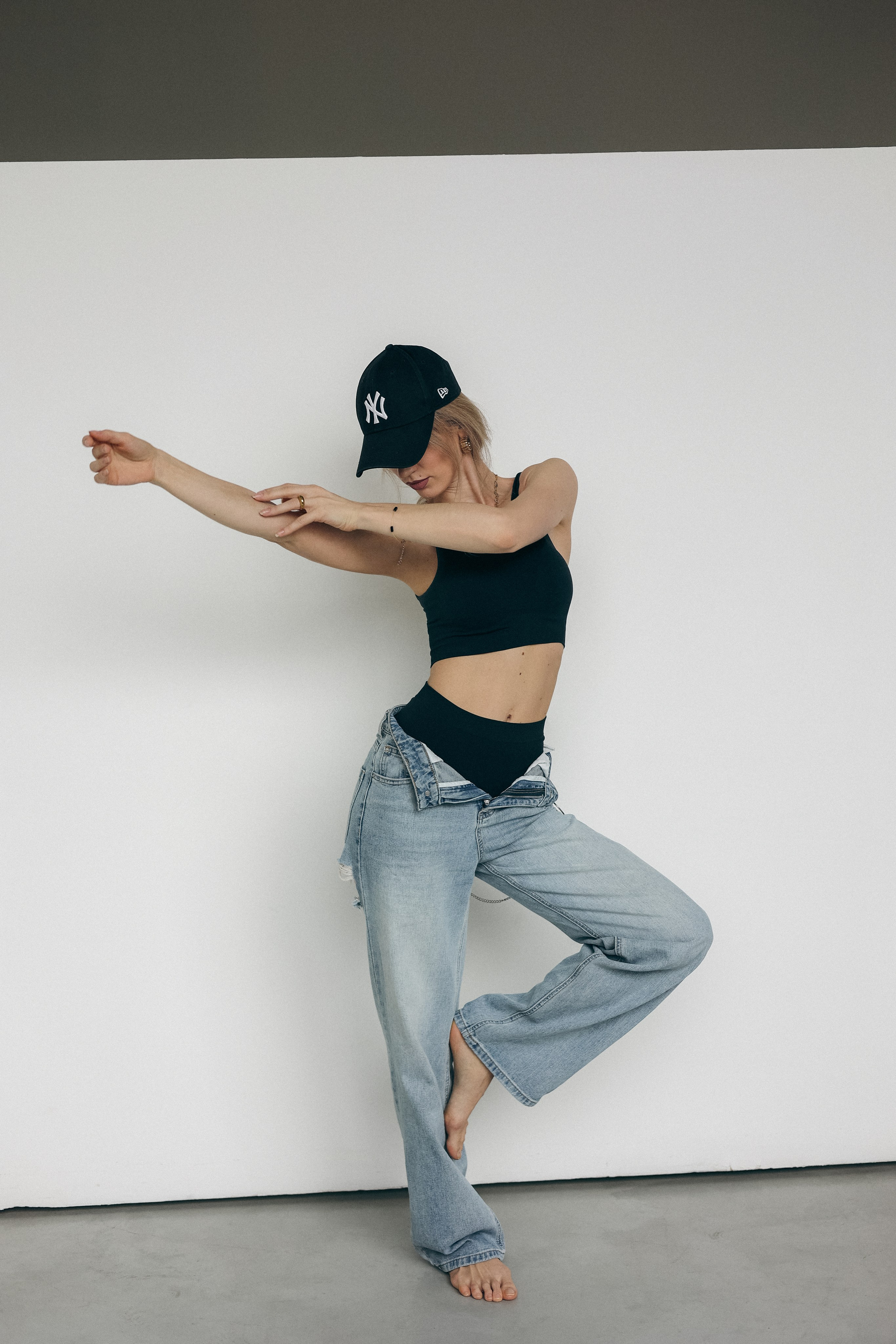 Base Studio. Юрий Белозёров фотограф