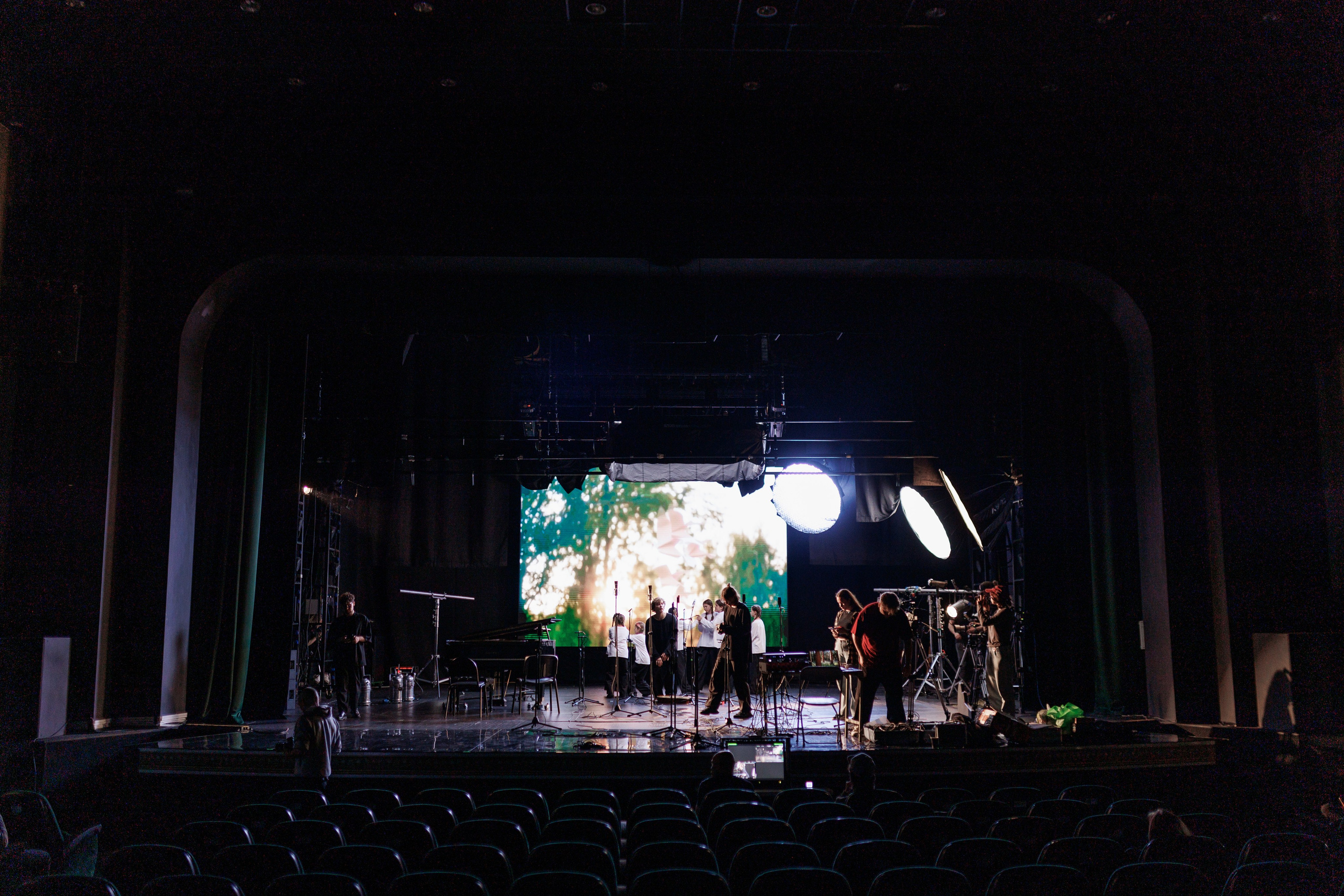 «Громко и честно» backstage «Бонд с кнопкой». Фотограф городских и семейных событий Артем Карпухин