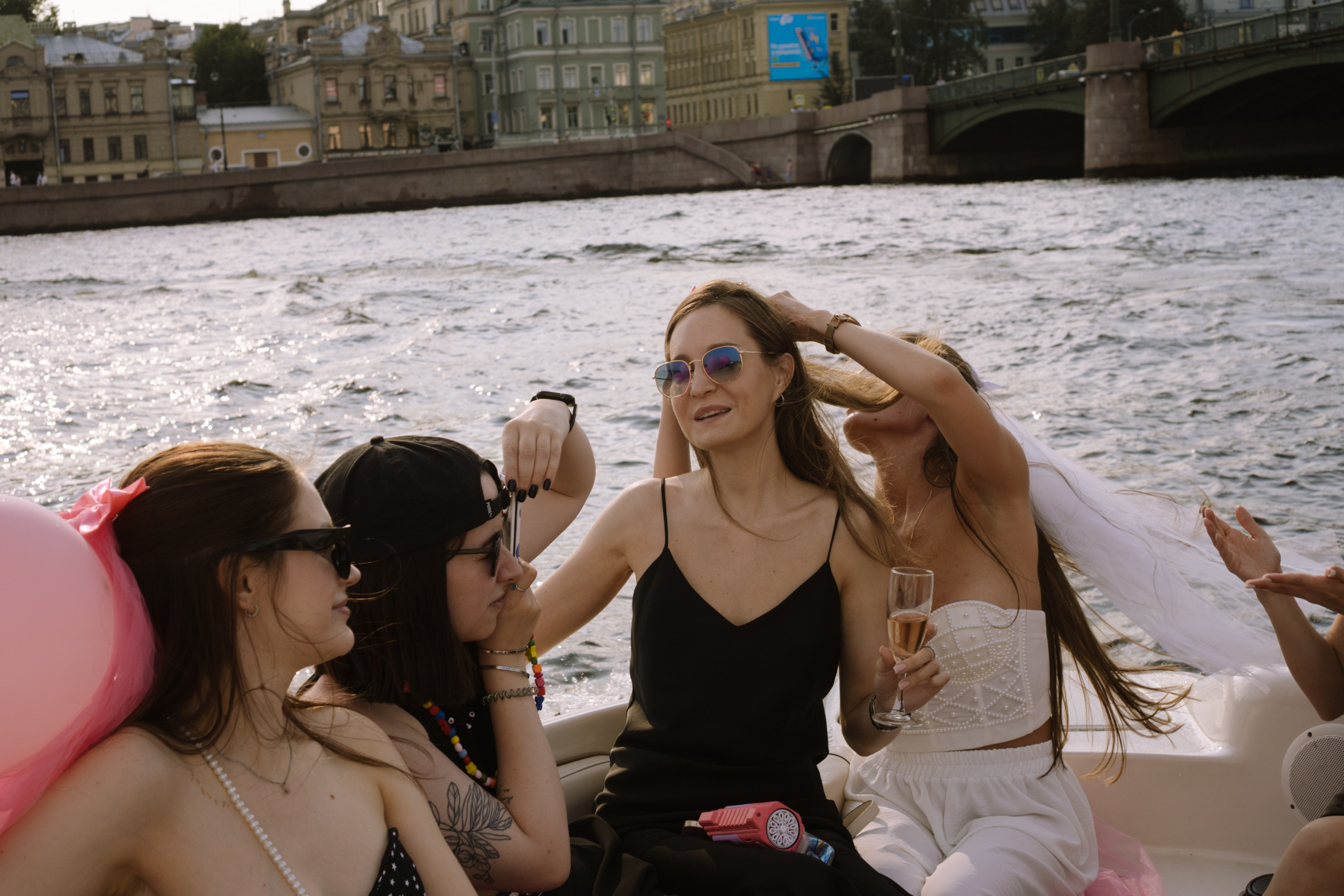 ДЕВИЧНИК НА КАТЕРЕ. Профессиональный фотограф, Санкт-Петербург — Виктория Богомолова