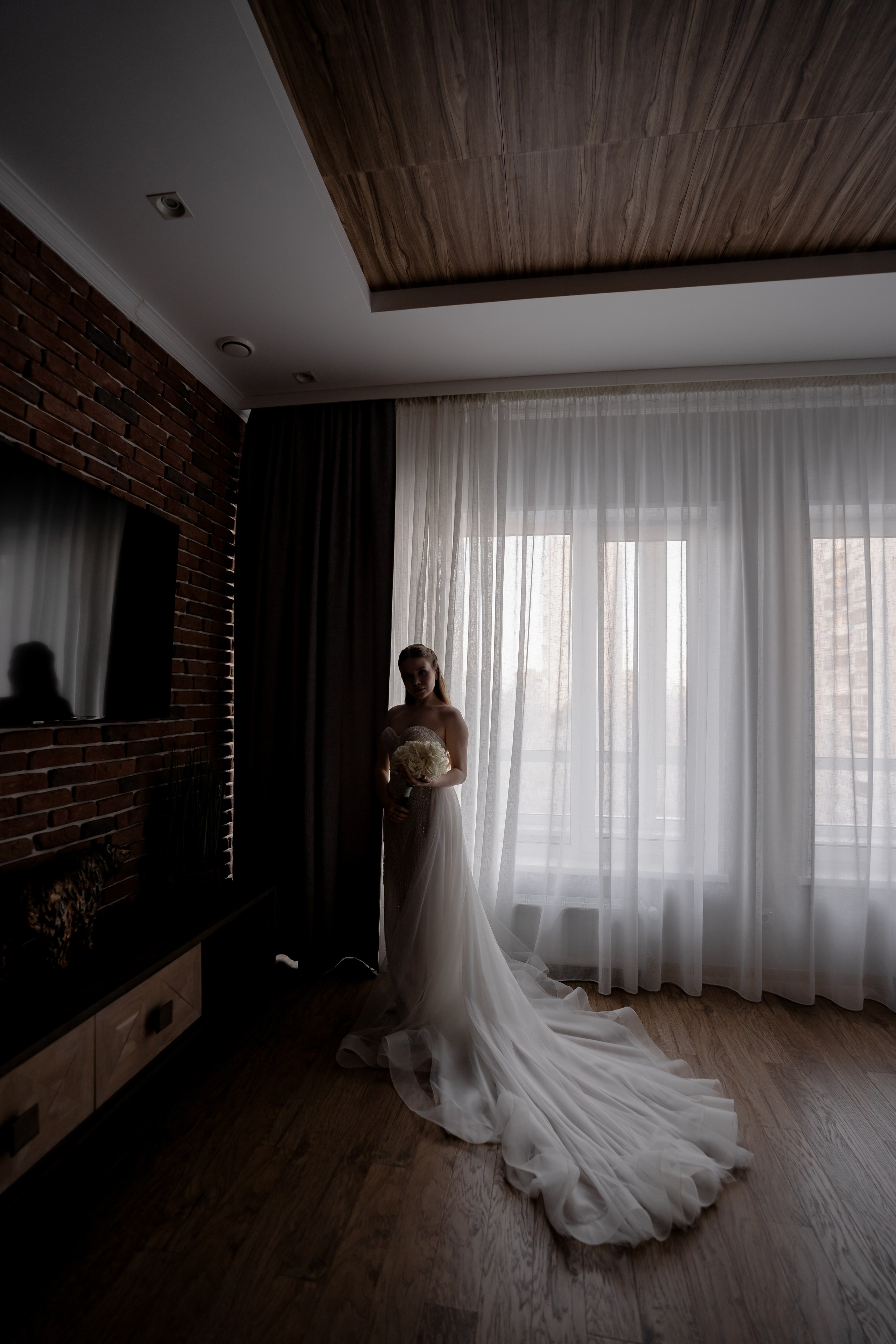 СВАДЕБНАЯ СЬЕМКА СБОРОВ В ОТЕЛЕ И ВЫЕЗД НА ЦЕРЕМОНИЮ (СНЯТО В СИБИРЕ В НИЖНЕВАРТОВСКЕ)М. Профессиональный фотограф, Санкт-Петербург — Виктория Богомолова