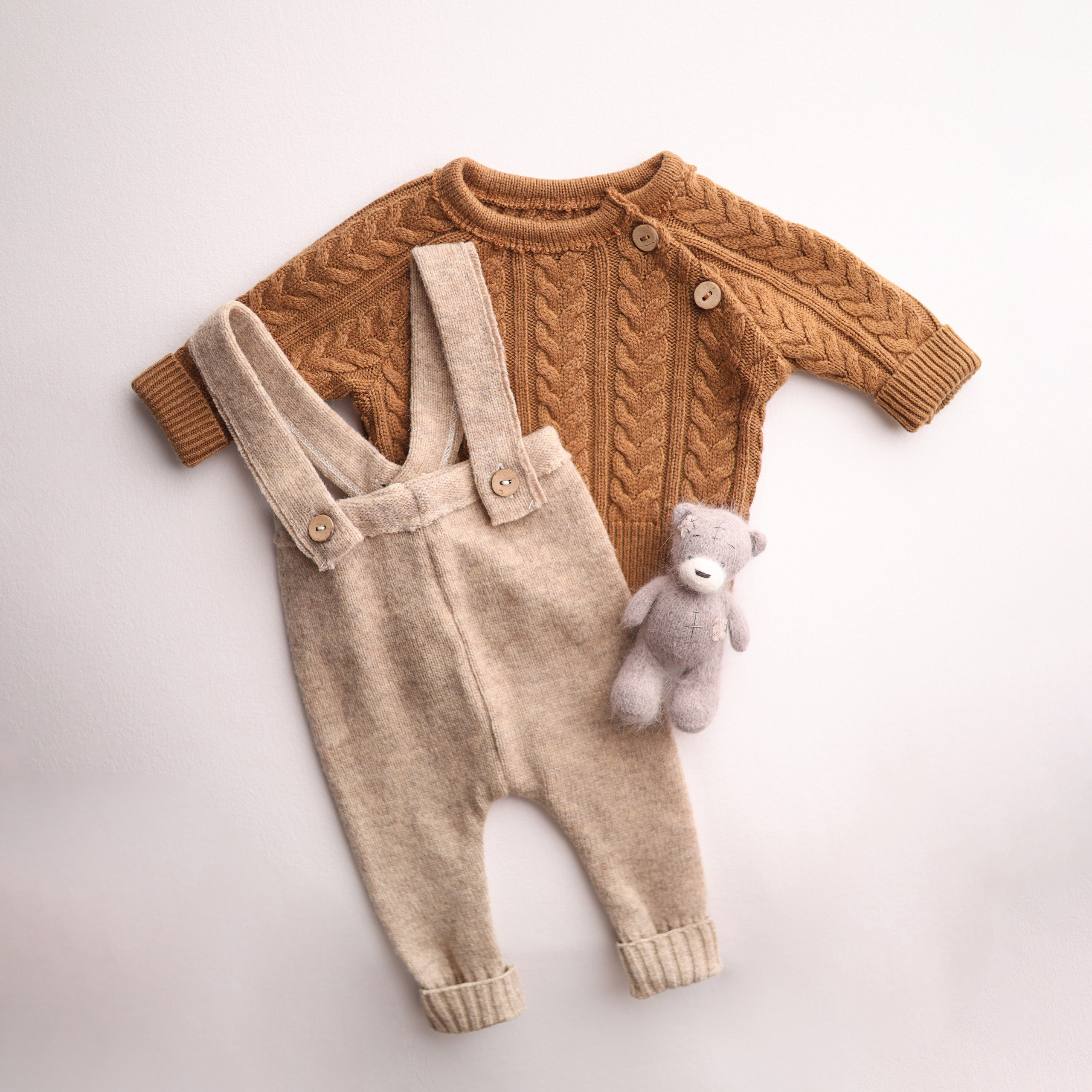 Костюмы для мальчиков 6 месяцев. Фотограф новорожденных Москва. Ньюборн фотограф Москва