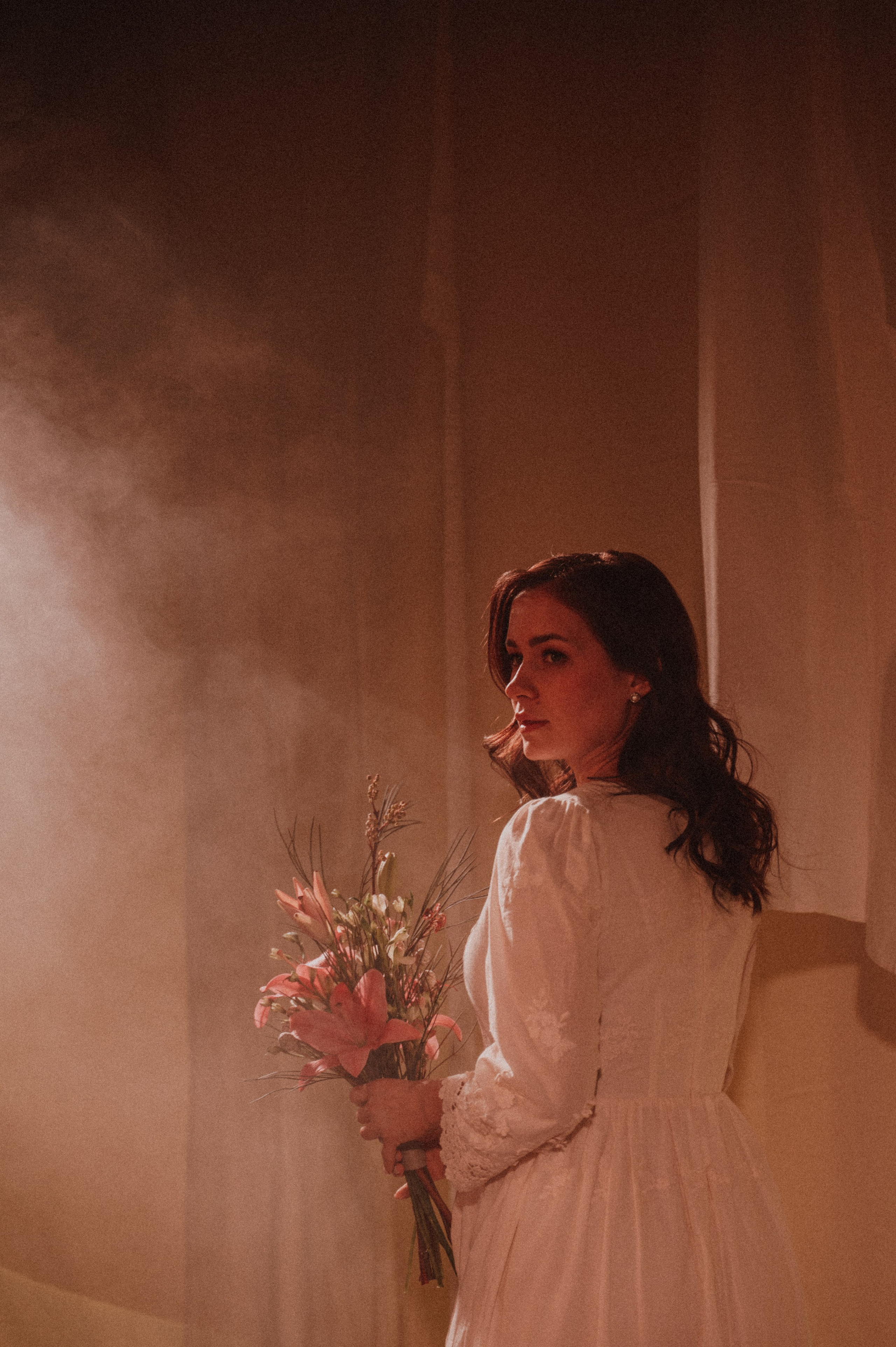 Цветы на подоконнике. Свадебный фотограф в Рязани Дзюрак Елизавета