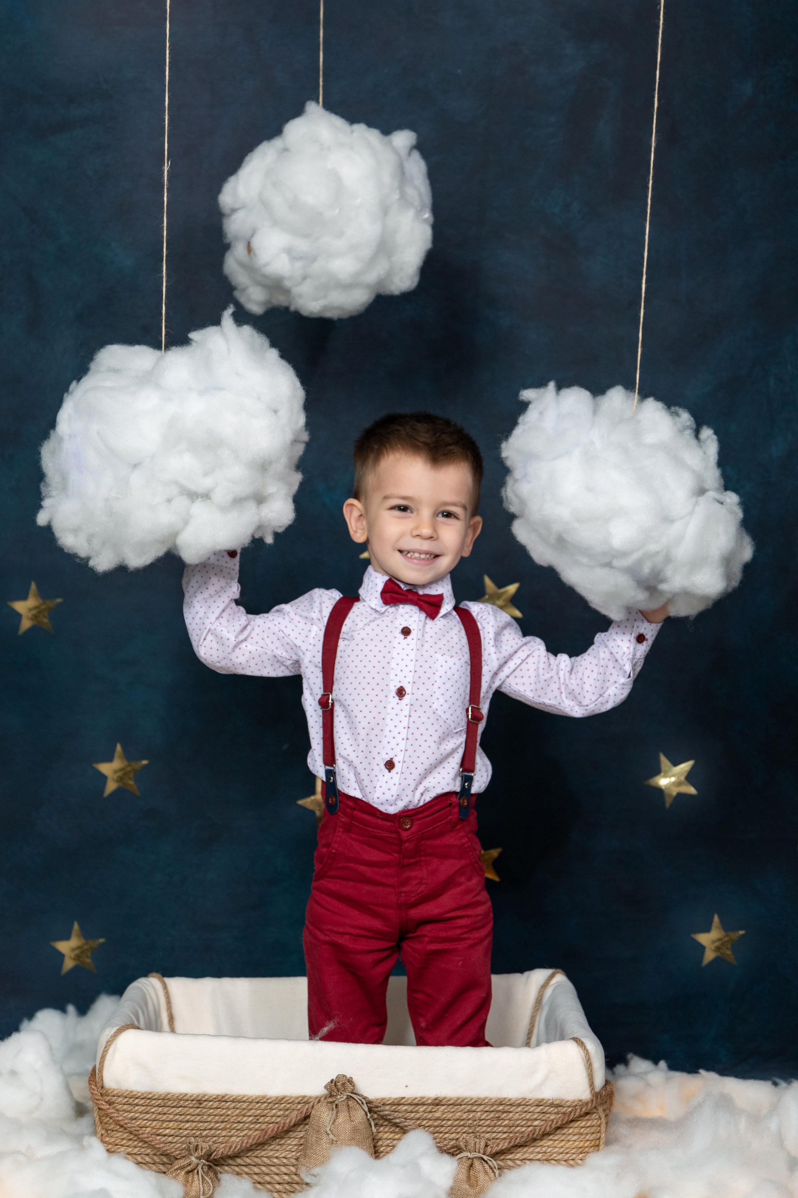 Фотопроект «В облаках». Надежда Рыжова, портретная и контент-съемка в Челябинске