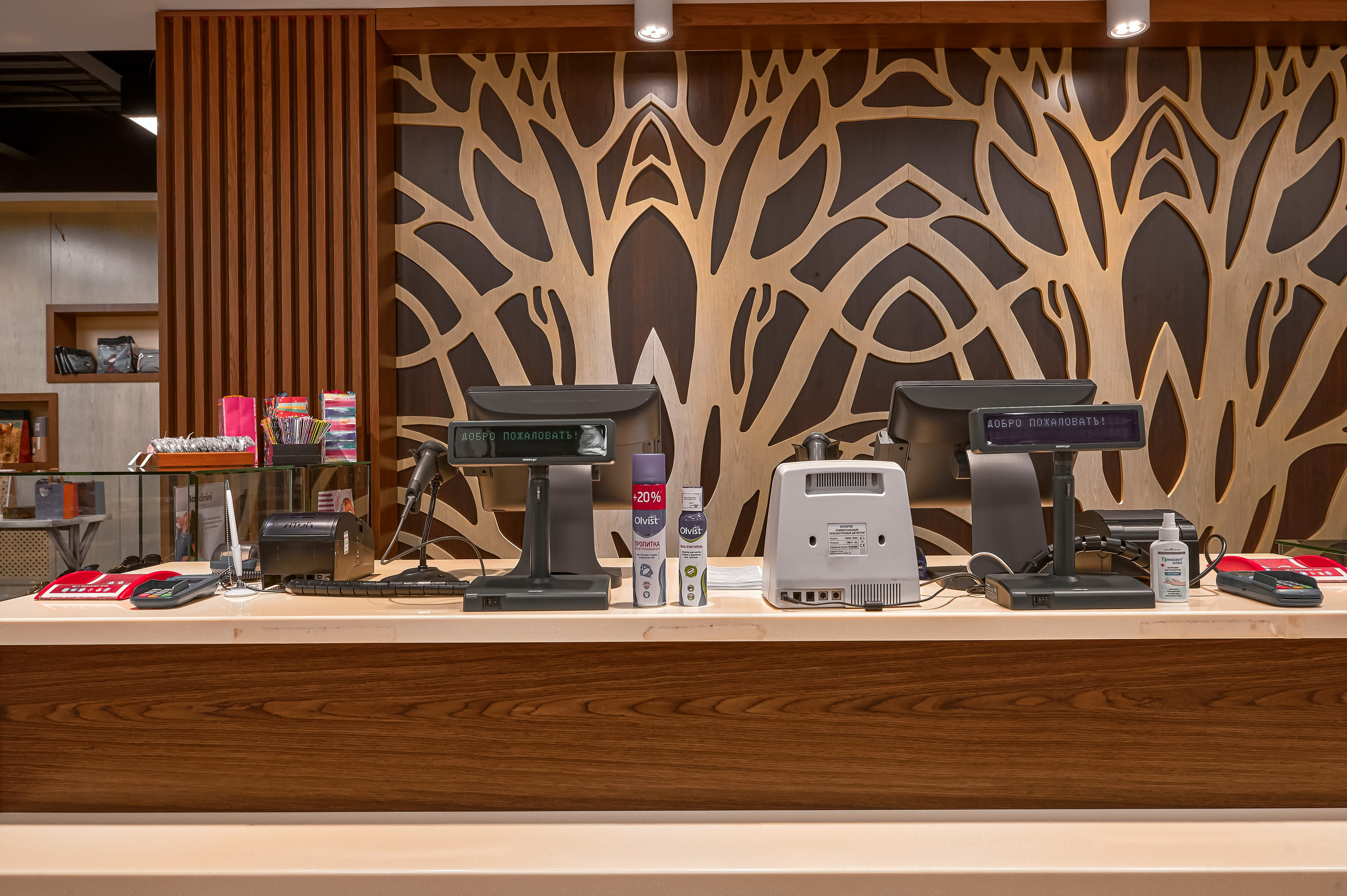 Портфолио по интерьерной и экстерьерной фотосъёмки: Мир сумок — Левый берег. Фотограф Яковлев Роман — Красноярск