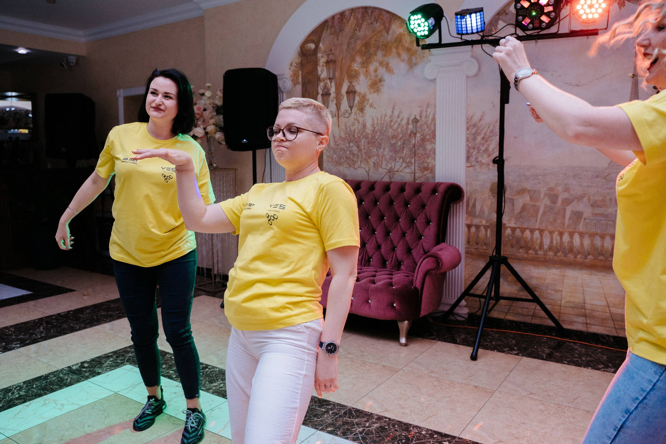 Yes Holding. Свадебный фотограф в Симферополе