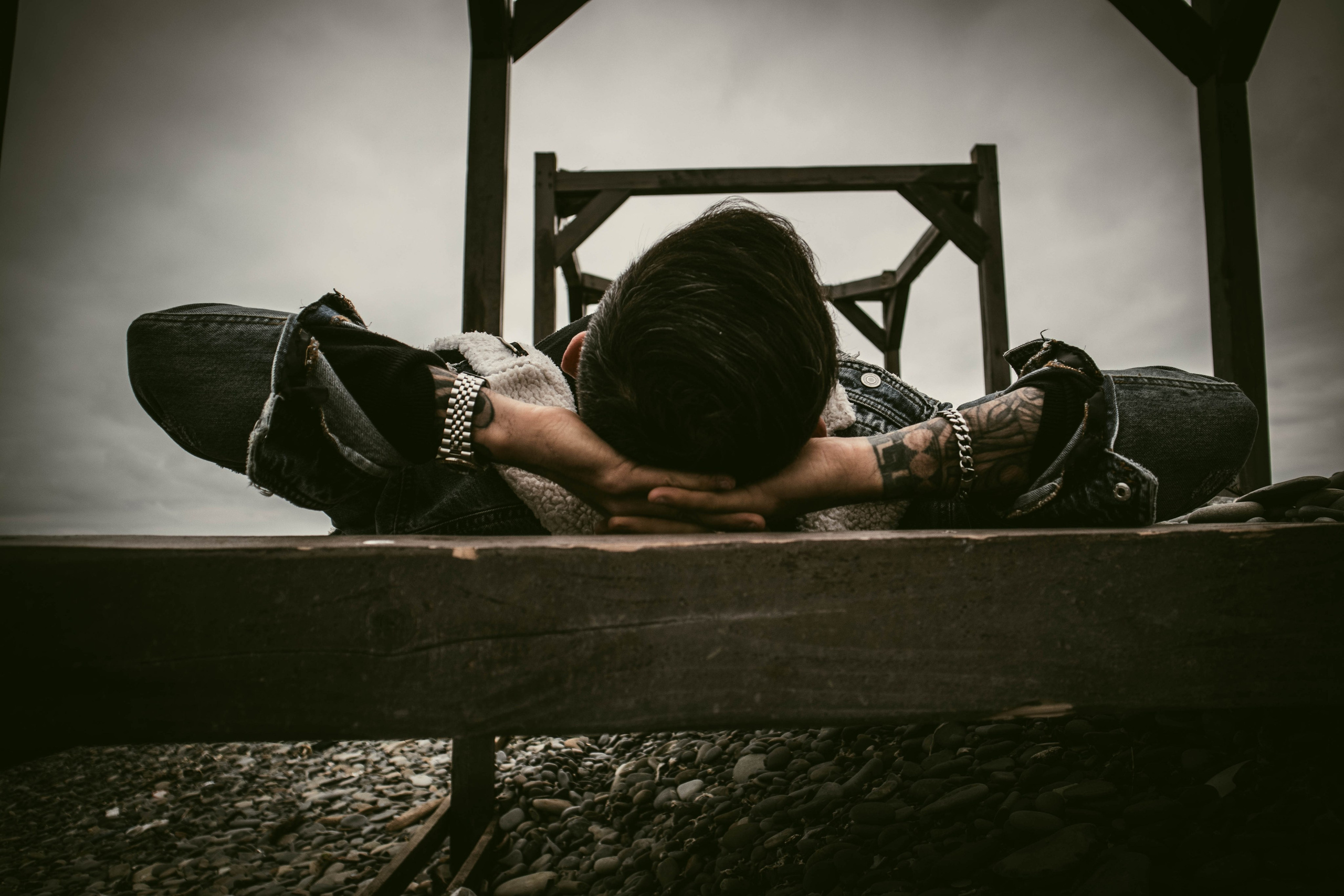 О. Уличный фотограф Города N