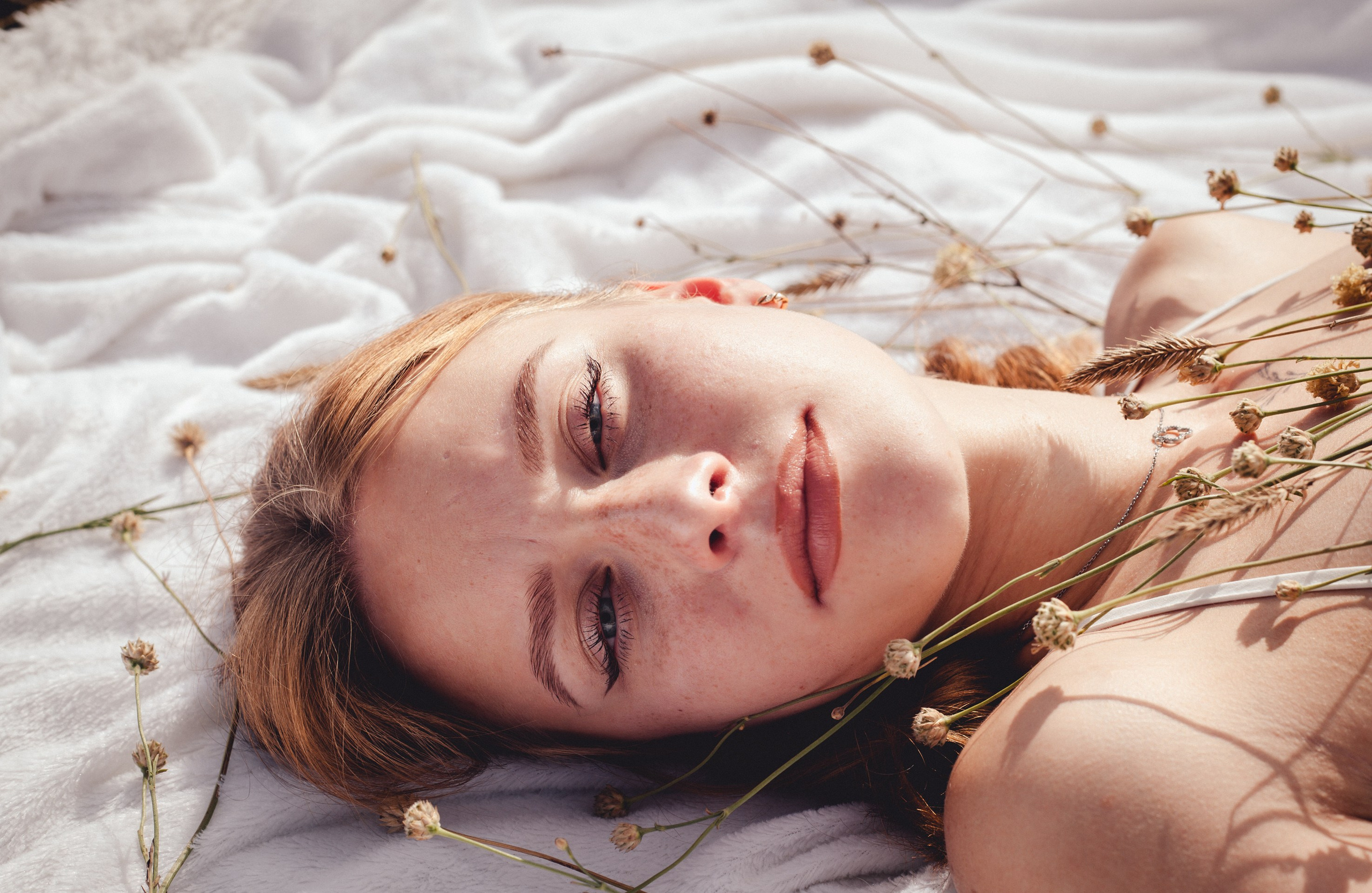 Нежность гор. Уличный фотограф Города N