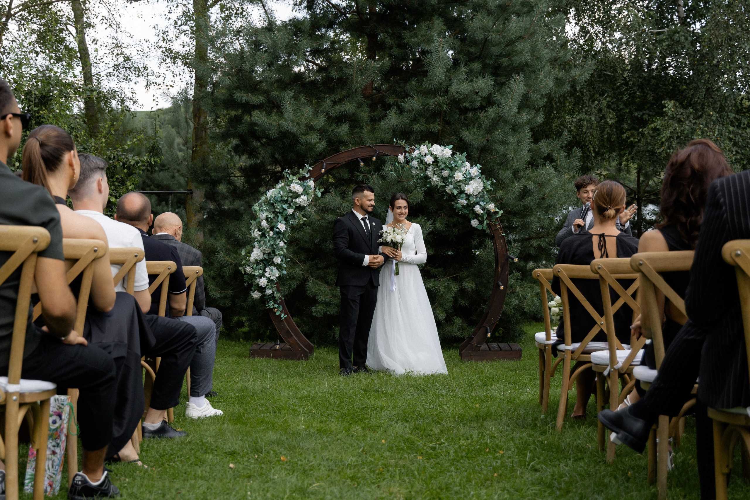 Свадебная фотосессия в агроусадьбе Лабодянка в Минске. Свадебный фотограф в Минске/Беларуси Сергей Спиридонов