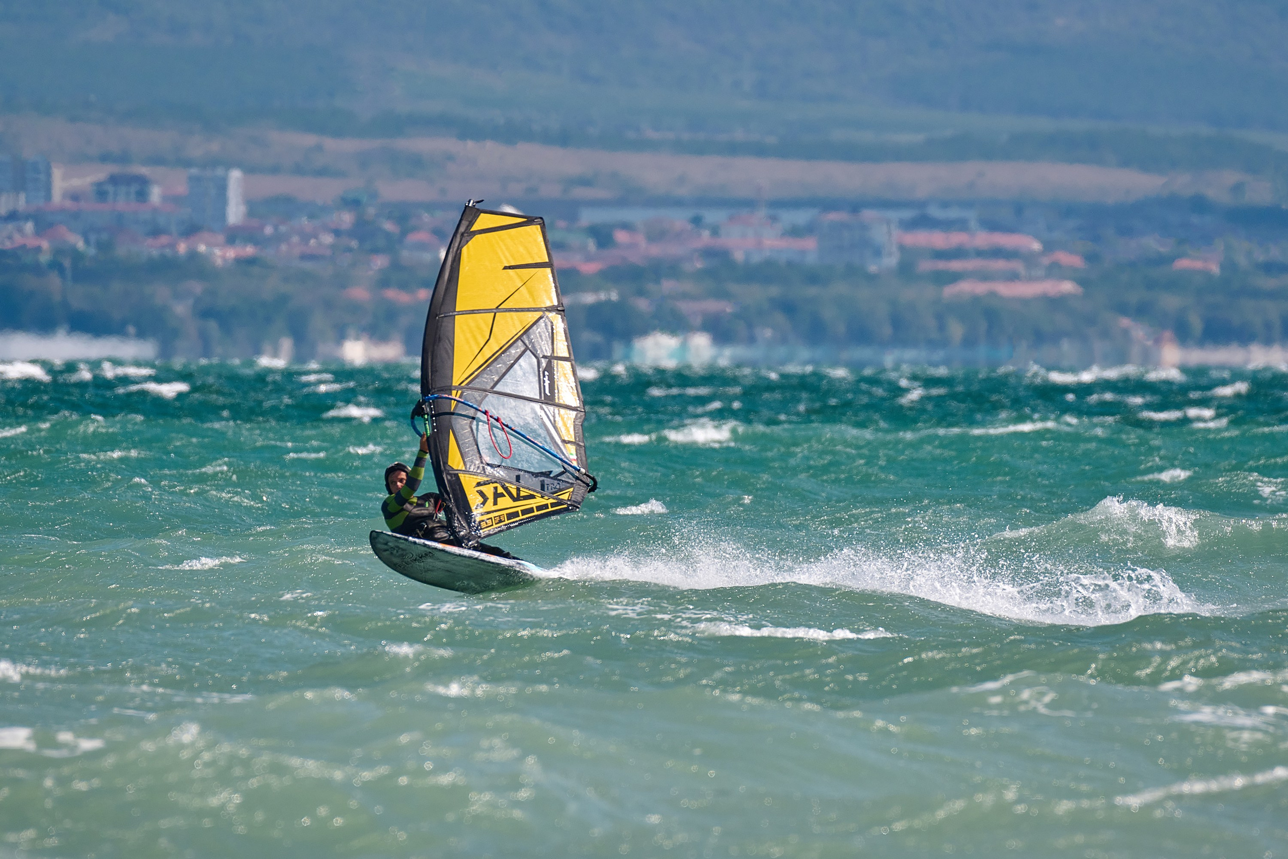 Спорт, экстремальный спорт, водные виды спорта. Яркие фото на Чёрном море