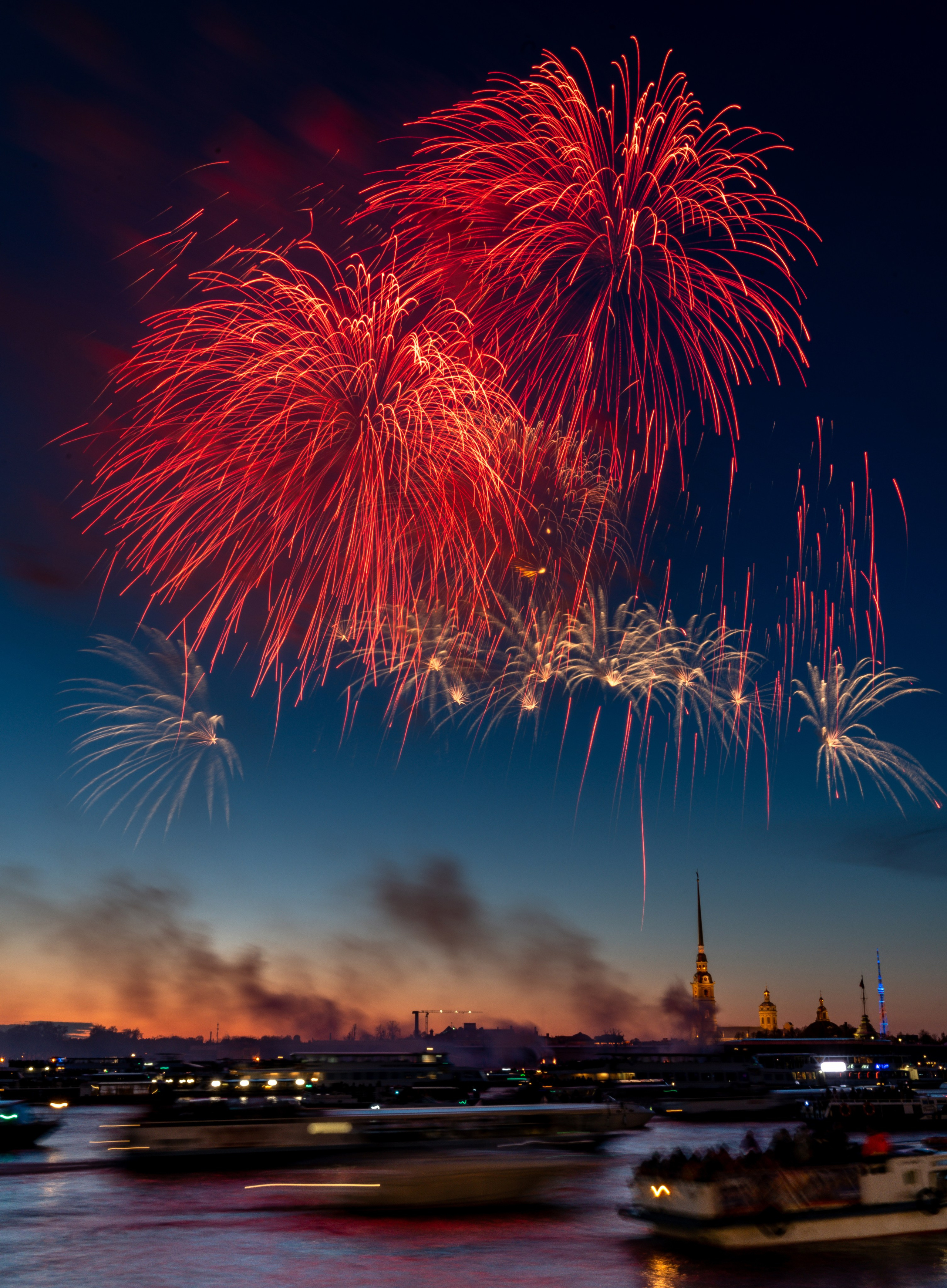 Салют на День Победы  у стен Петропавловской крепости в Санкт-Петербурге,салют в Санкт-Петербурге, Петропавловская крепость, петропавловская крепость Санкт-Петербург, День Победы 