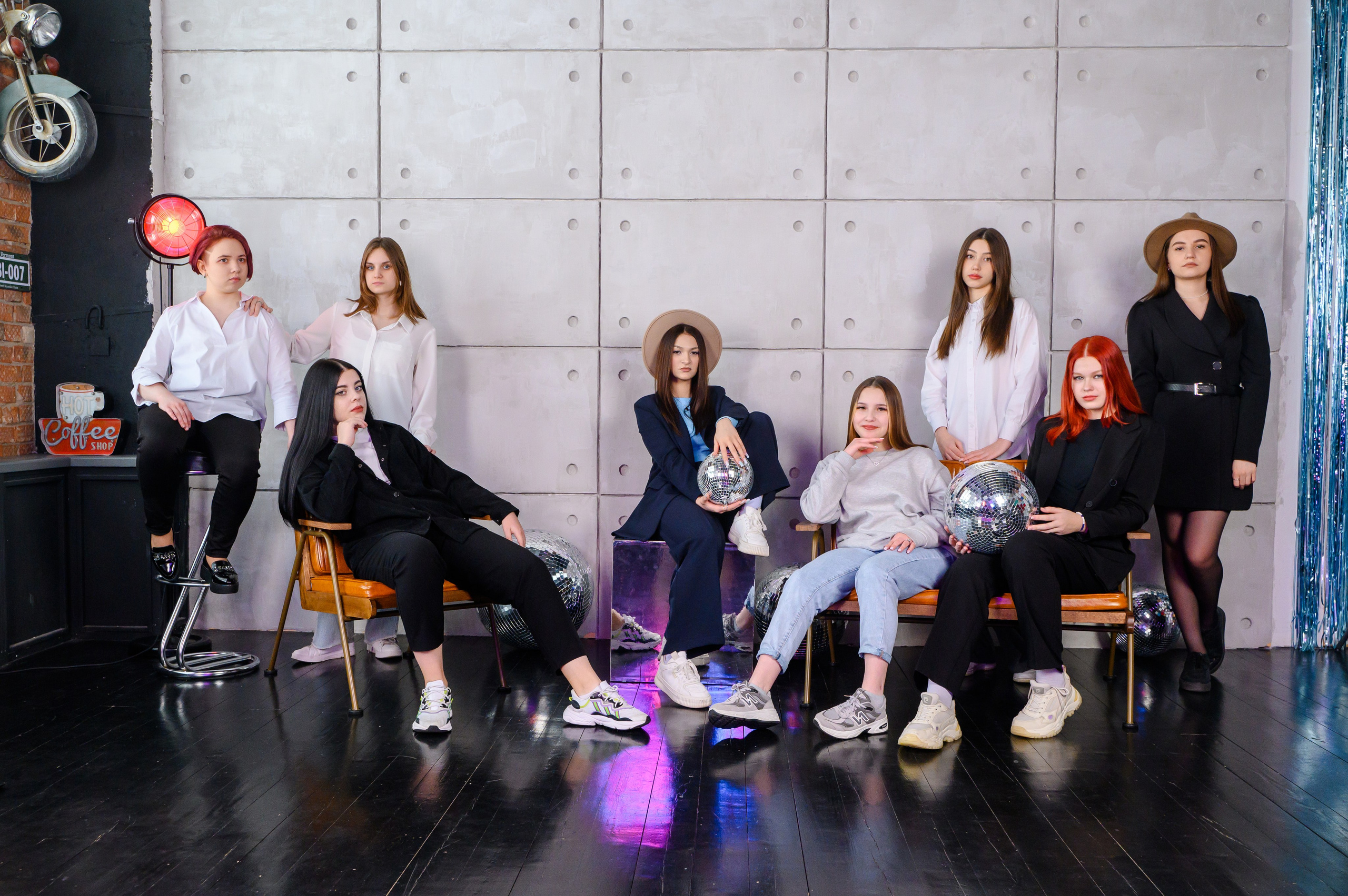 Выпускные альбомы для 9 и 11 классов. Студия выпускных альбомов Ольги Галкиной. Томск