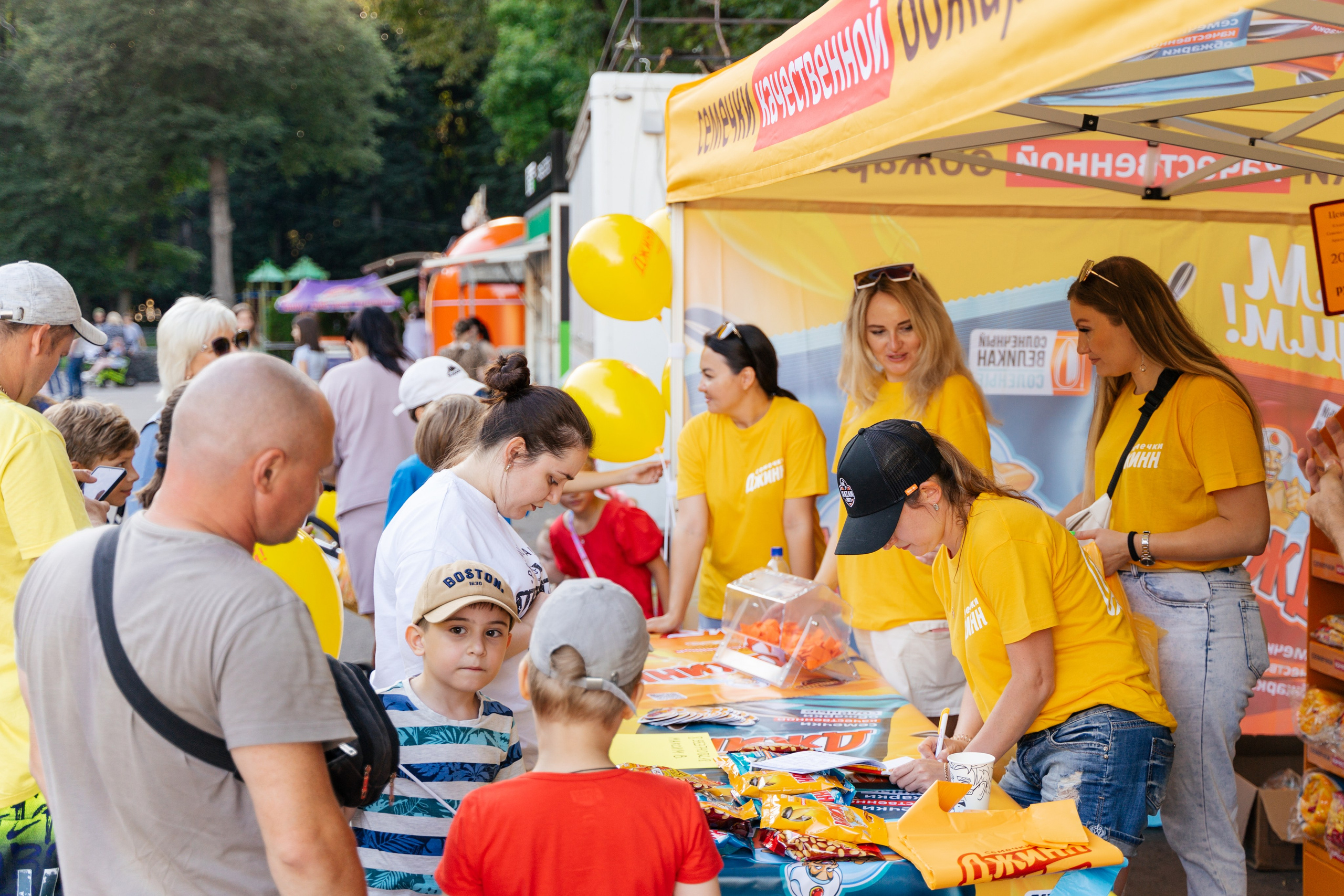 Фестиваль уличного кино. Фотограф Надежда Погребняк | Рязань | Москва