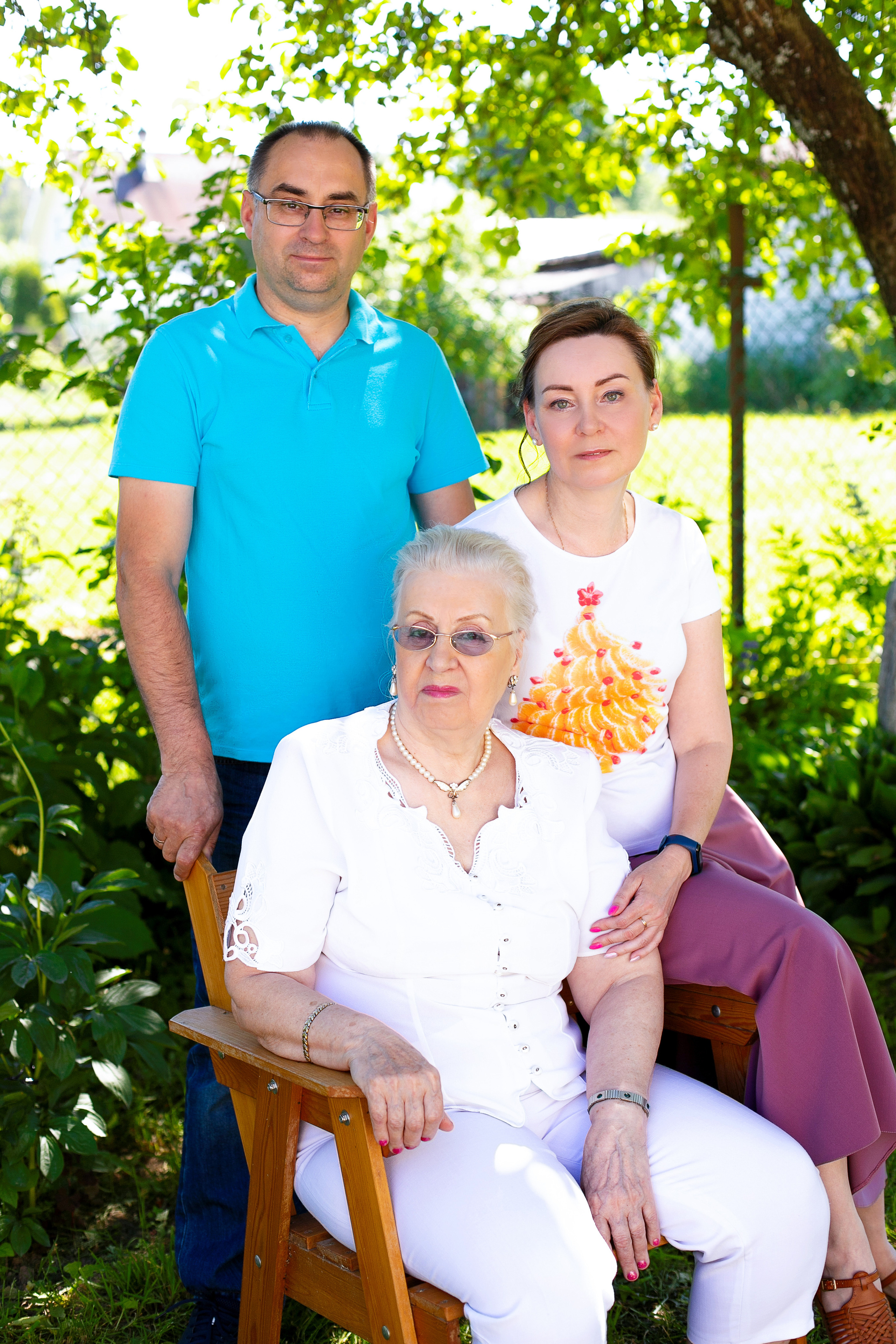 Семейная фотосессия на юбилей Анны Васильевны. Женский и семейный фотограф в Санкт-Петербурге Любовь Малышева