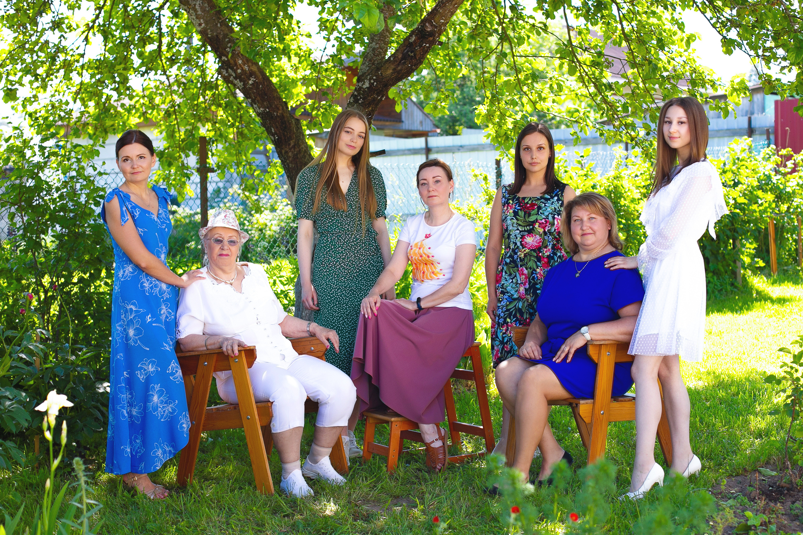 Семейная фотосессия на юбилей Анны Васильевны. Женский и семейный фотограф в Санкт-Петербурге Любовь Малышева