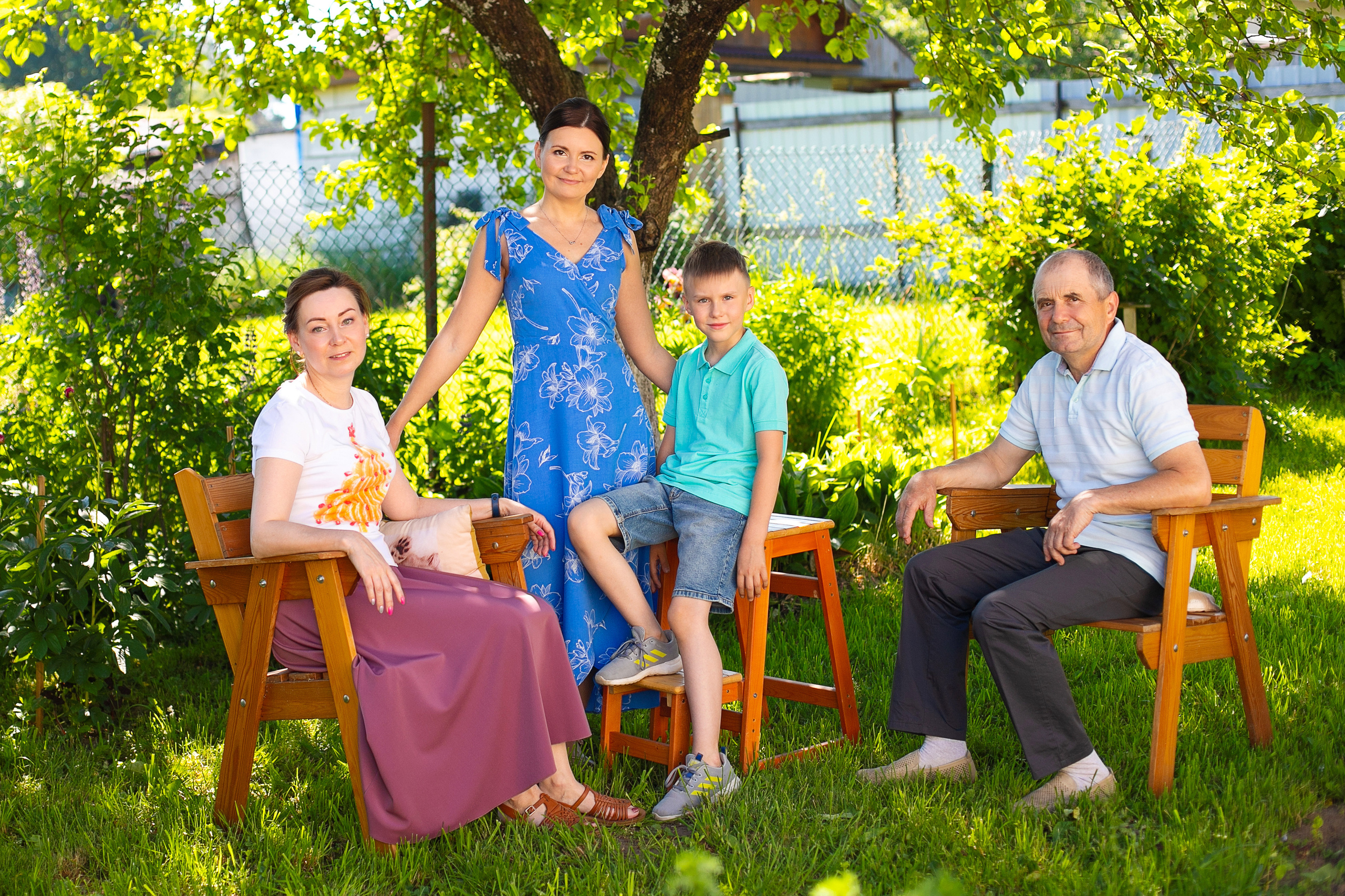 Семейная фотосессия на юбилей Анны Васильевны. Женский и семейный фотограф в Санкт-Петербурге Любовь Малышева