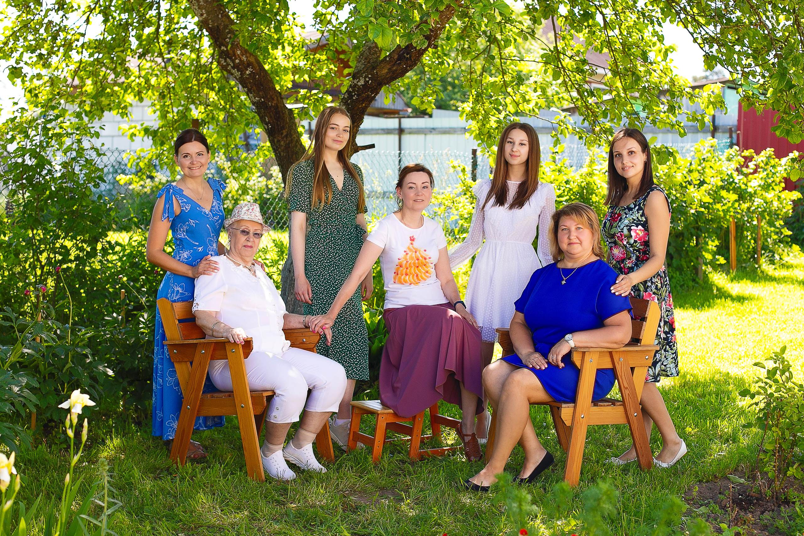 Семейная фотосессия на юбилей Анны Васильевны. Женский и семейный фотограф в Санкт-Петербурге Любовь Малышева