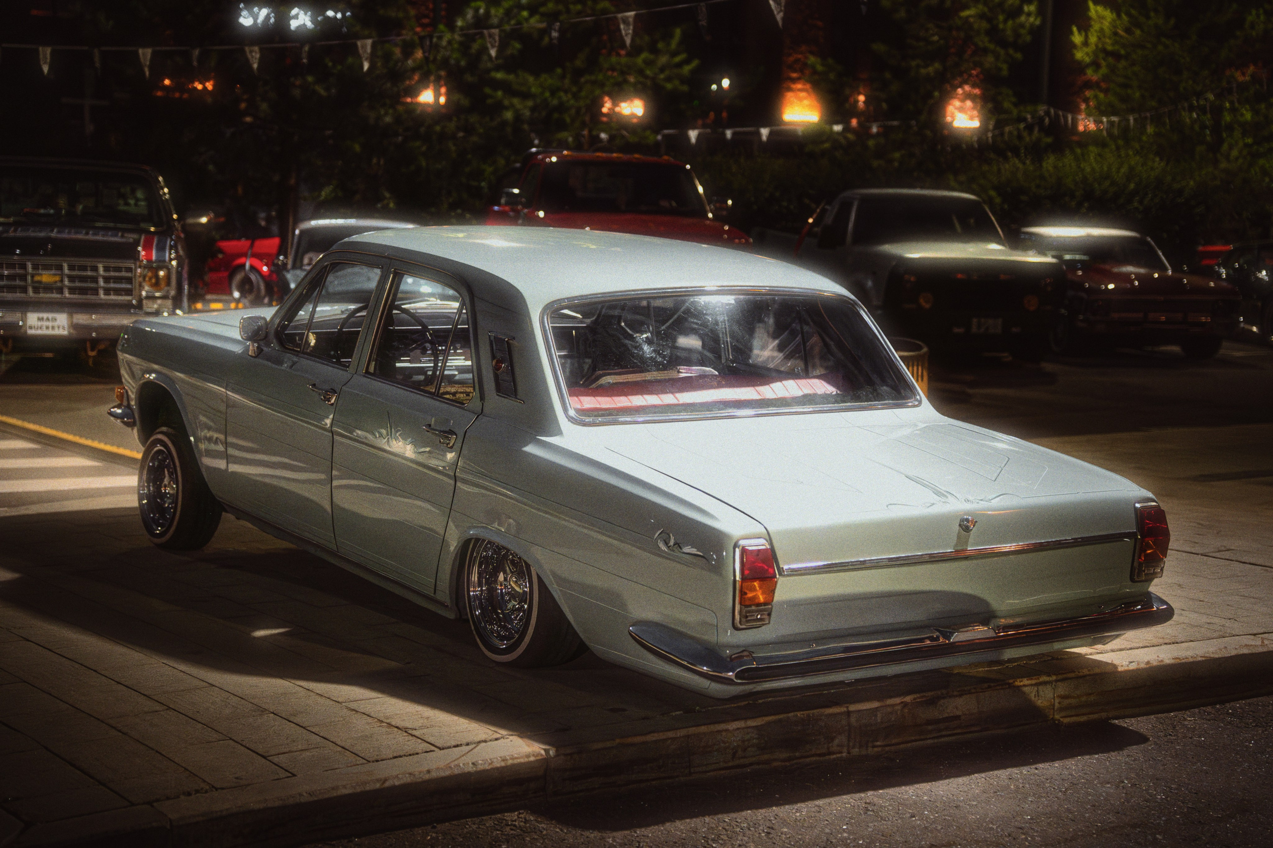 GAZ 24 «Russian Lowrider». Автомобильный фотограф в Москве Дмитрий Глазков